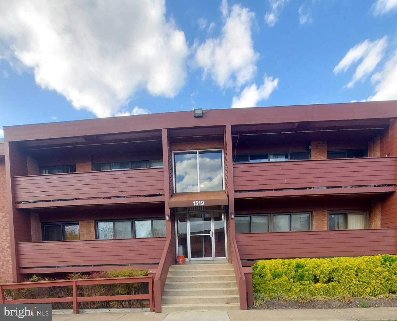 1519 S GEORGE MASON DRIVE S 21