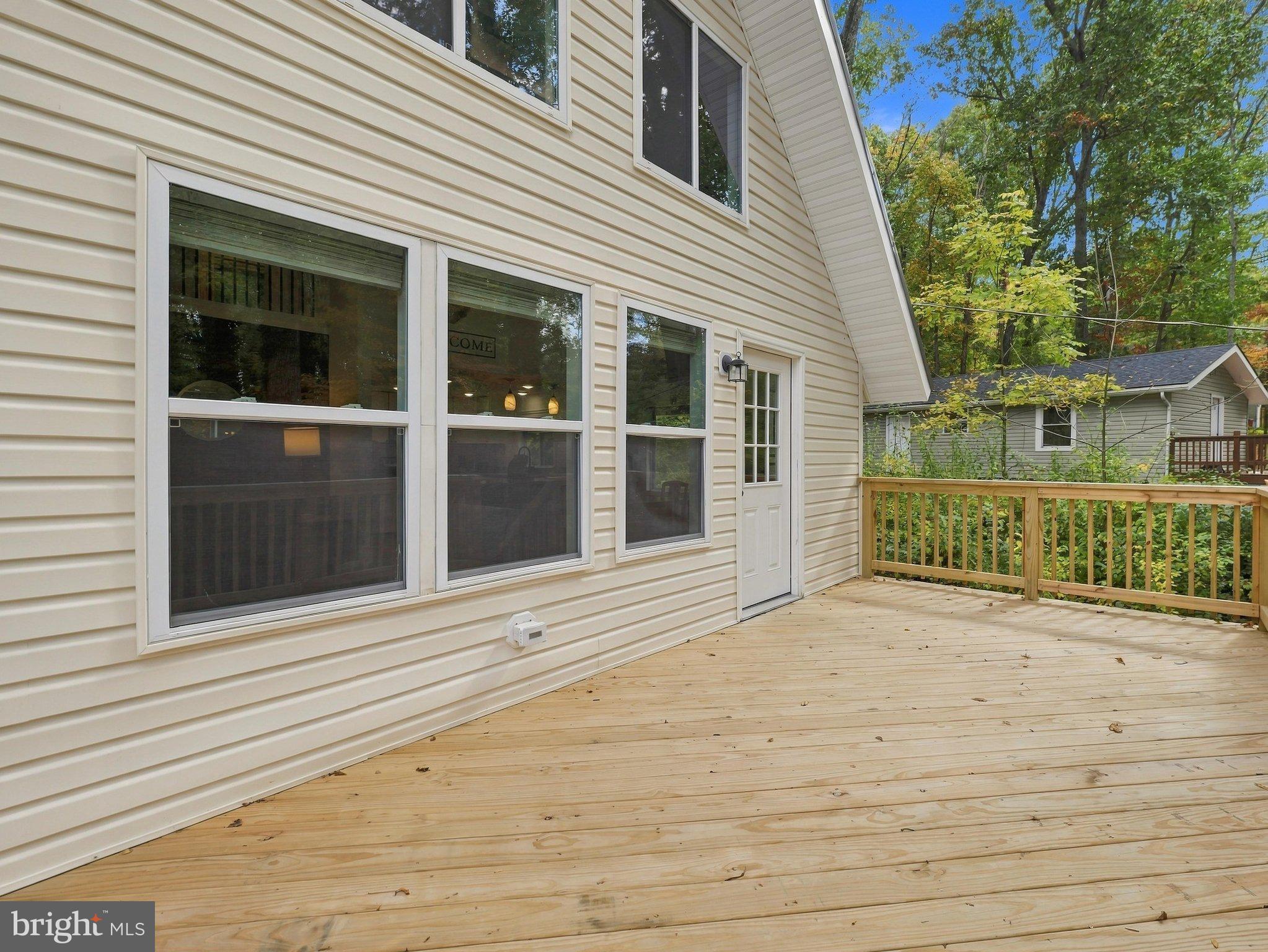 122 RED MAPLE LANE