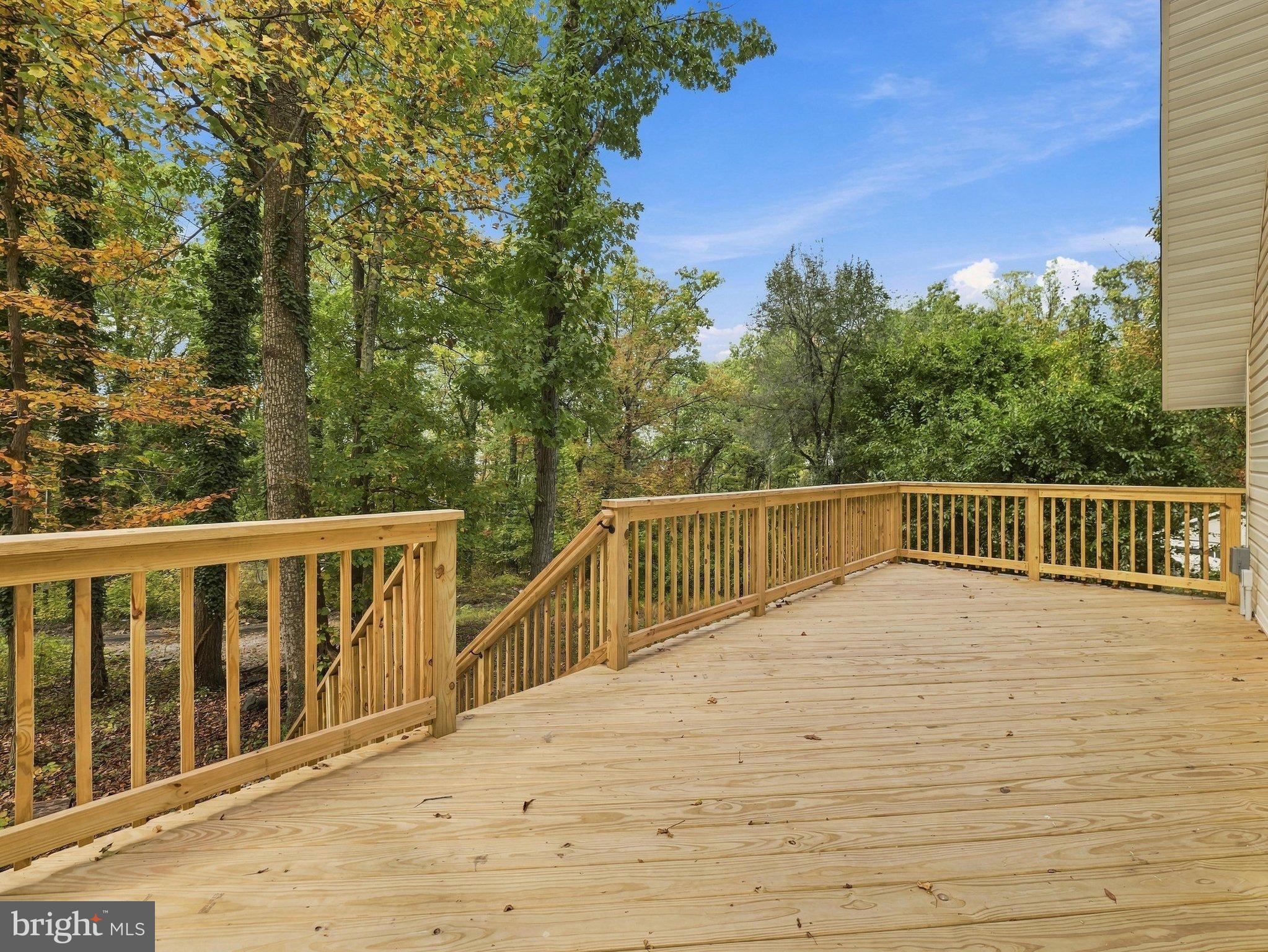 122 RED MAPLE LANE