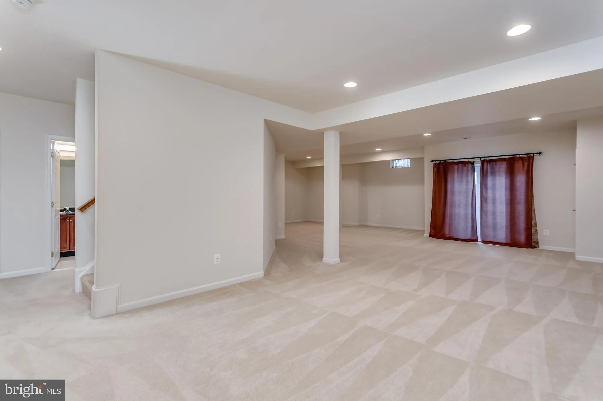 Winchester, Virginia 22602, United States, 4 Bedrooms Bedrooms, ,5 BathroomsBathrooms,Residential,Pending,7240