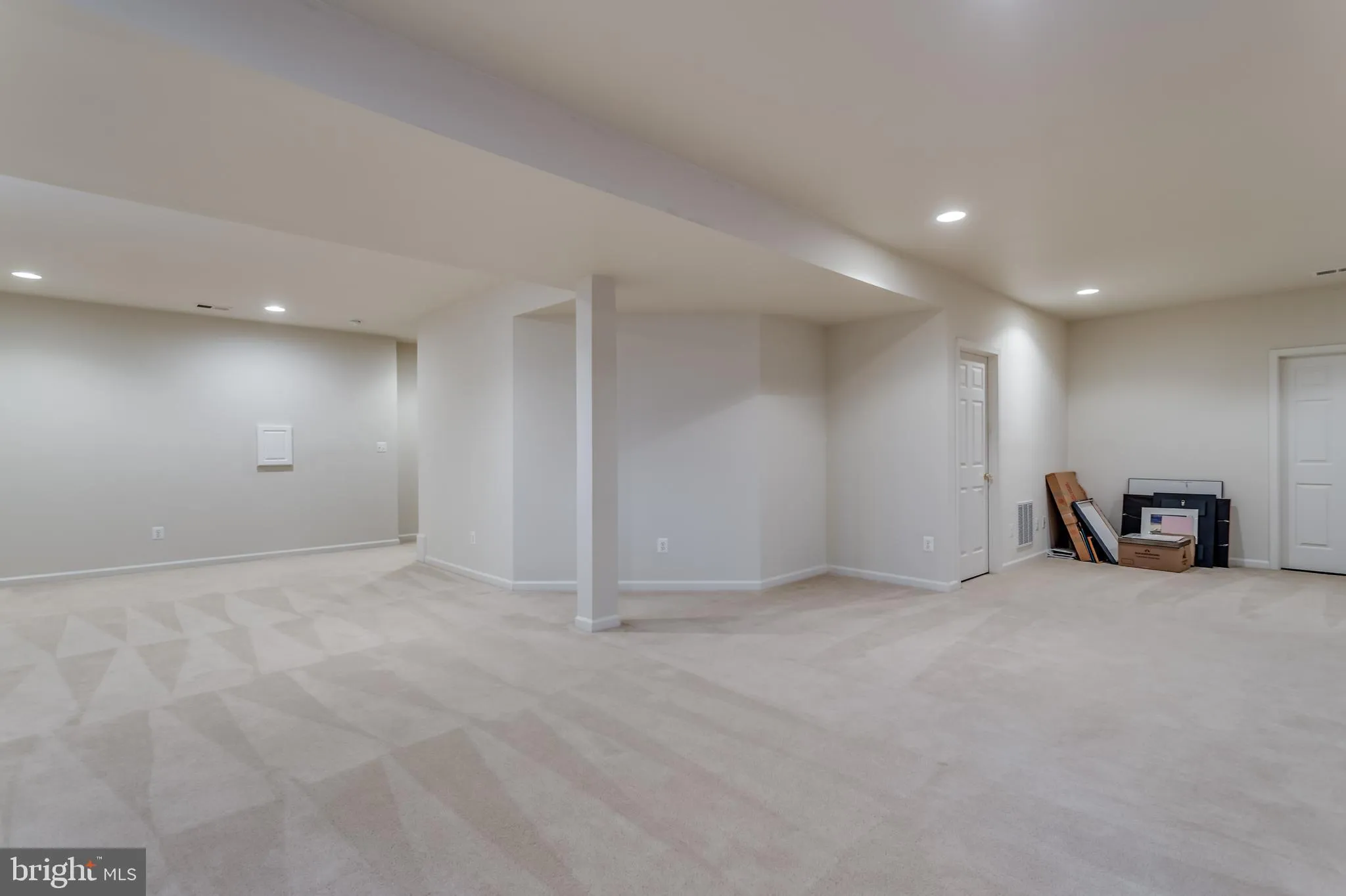 Winchester, Virginia 22602, United States, 4 Bedrooms Bedrooms, ,5 BathroomsBathrooms,Residential,Pending,7240