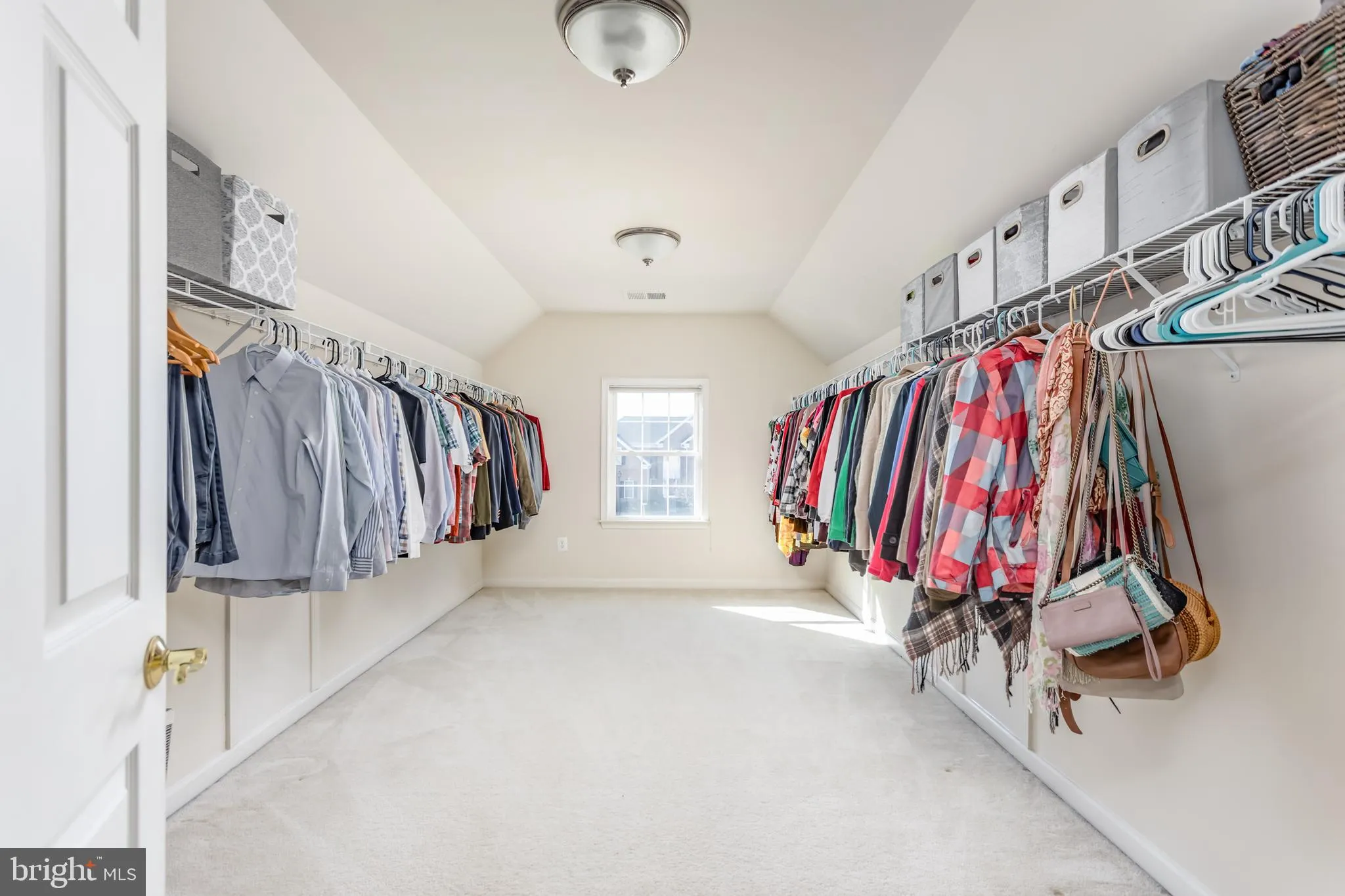 Winchester, Virginia 22602, United States, 4 Bedrooms Bedrooms, ,5 BathroomsBathrooms,Residential,Pending,7240