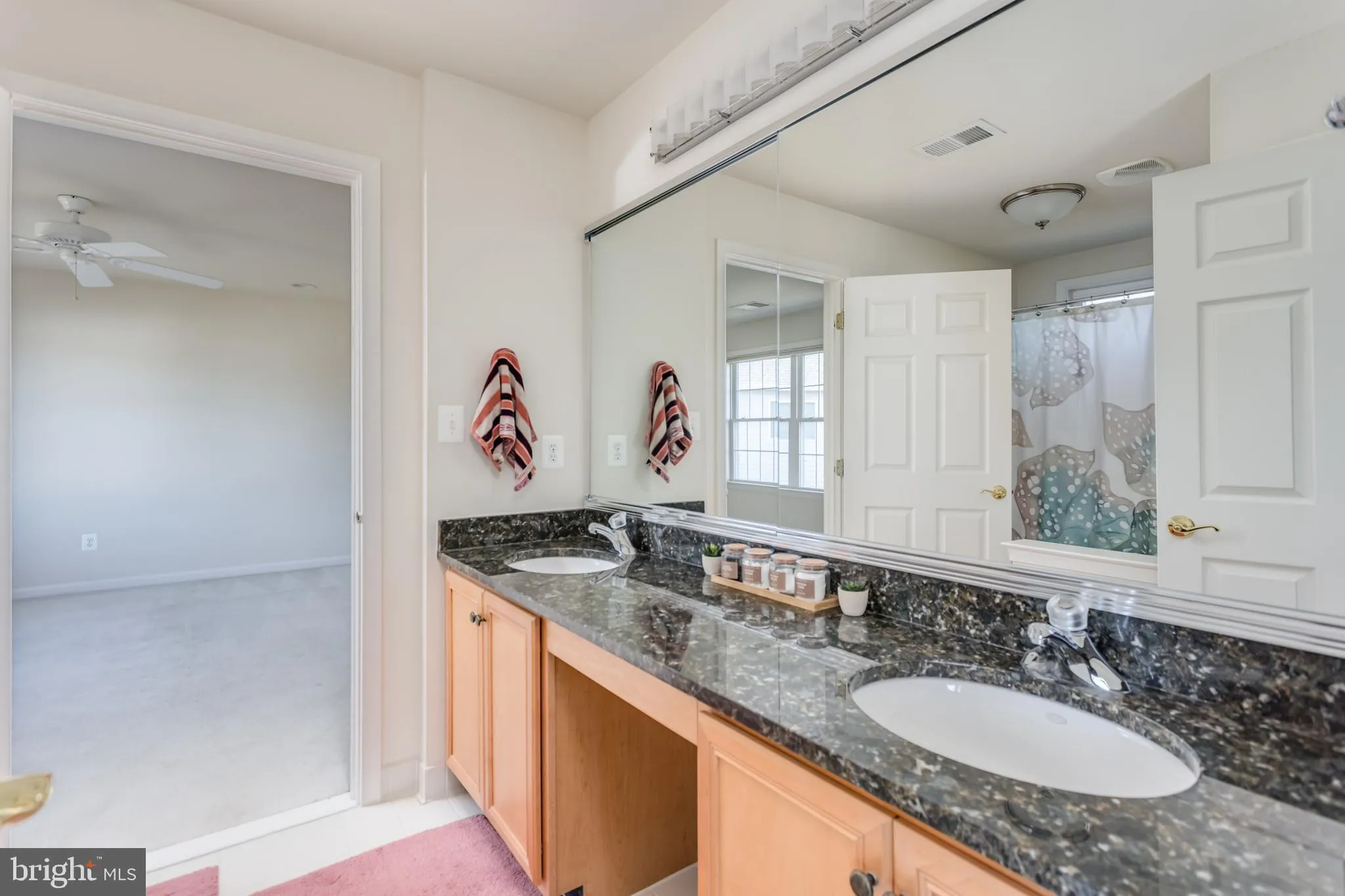 Winchester, Virginia 22602, United States, 4 Bedrooms Bedrooms, ,5 BathroomsBathrooms,Residential,Pending,7240