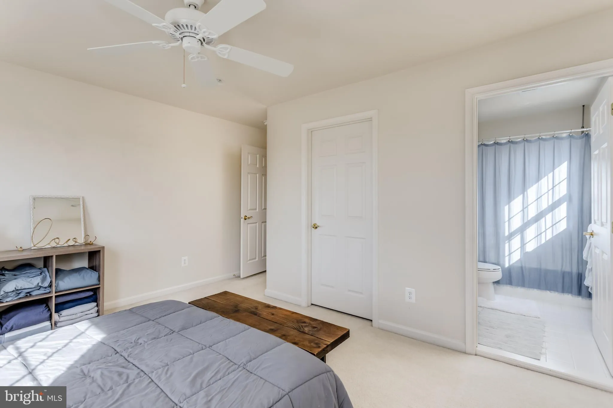 Winchester, Virginia 22602, United States, 4 Bedrooms Bedrooms, ,5 BathroomsBathrooms,Residential,Pending,7240