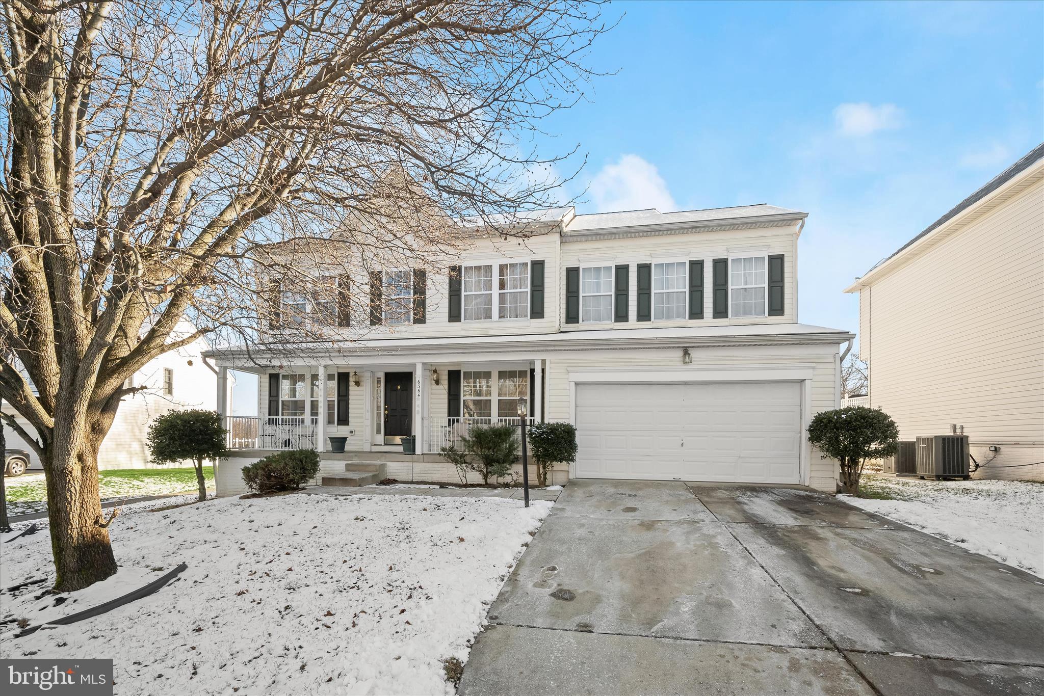 VILLAGE OF LONG REACH - Residential