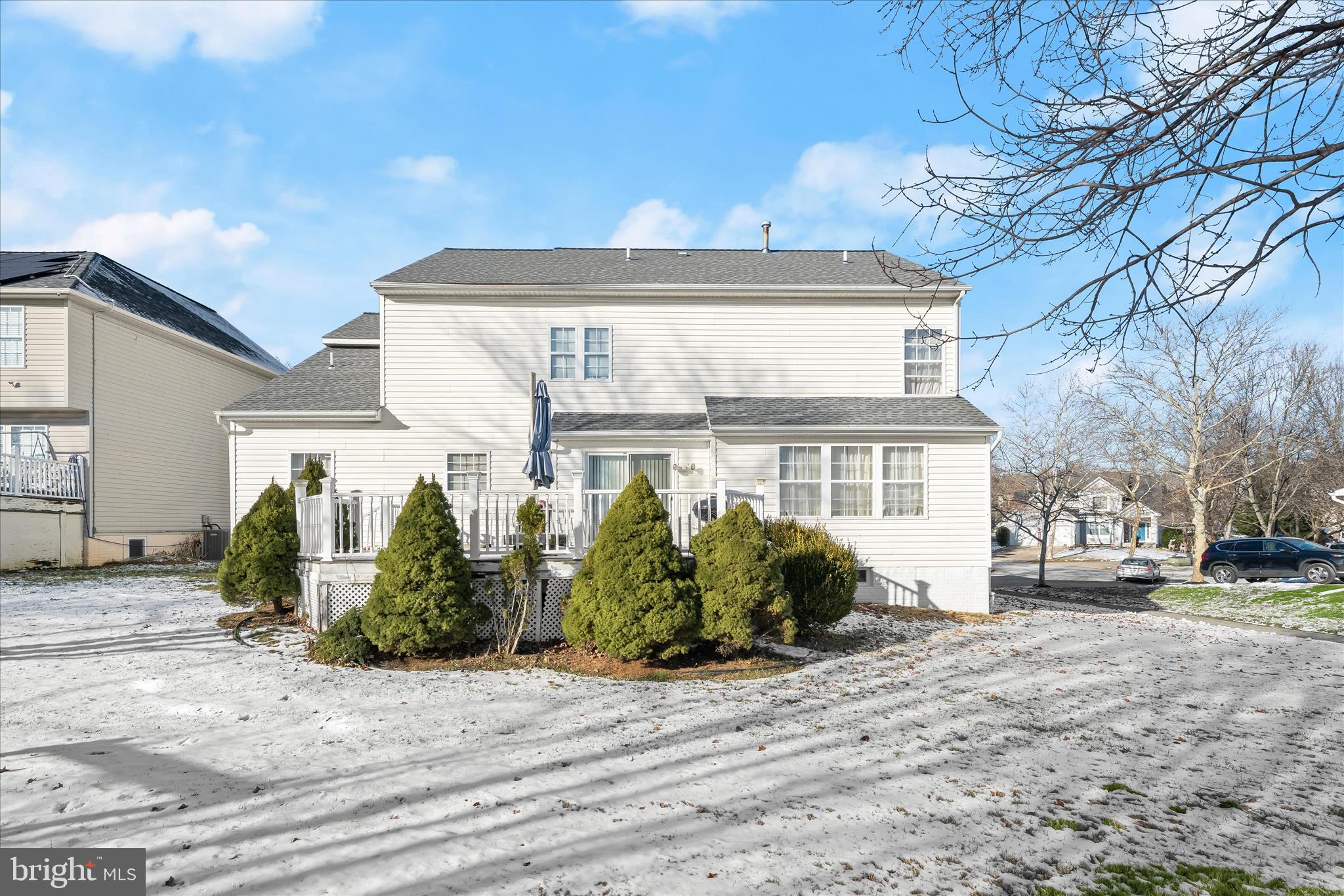 VILLAGE OF LONG REACH - Residential