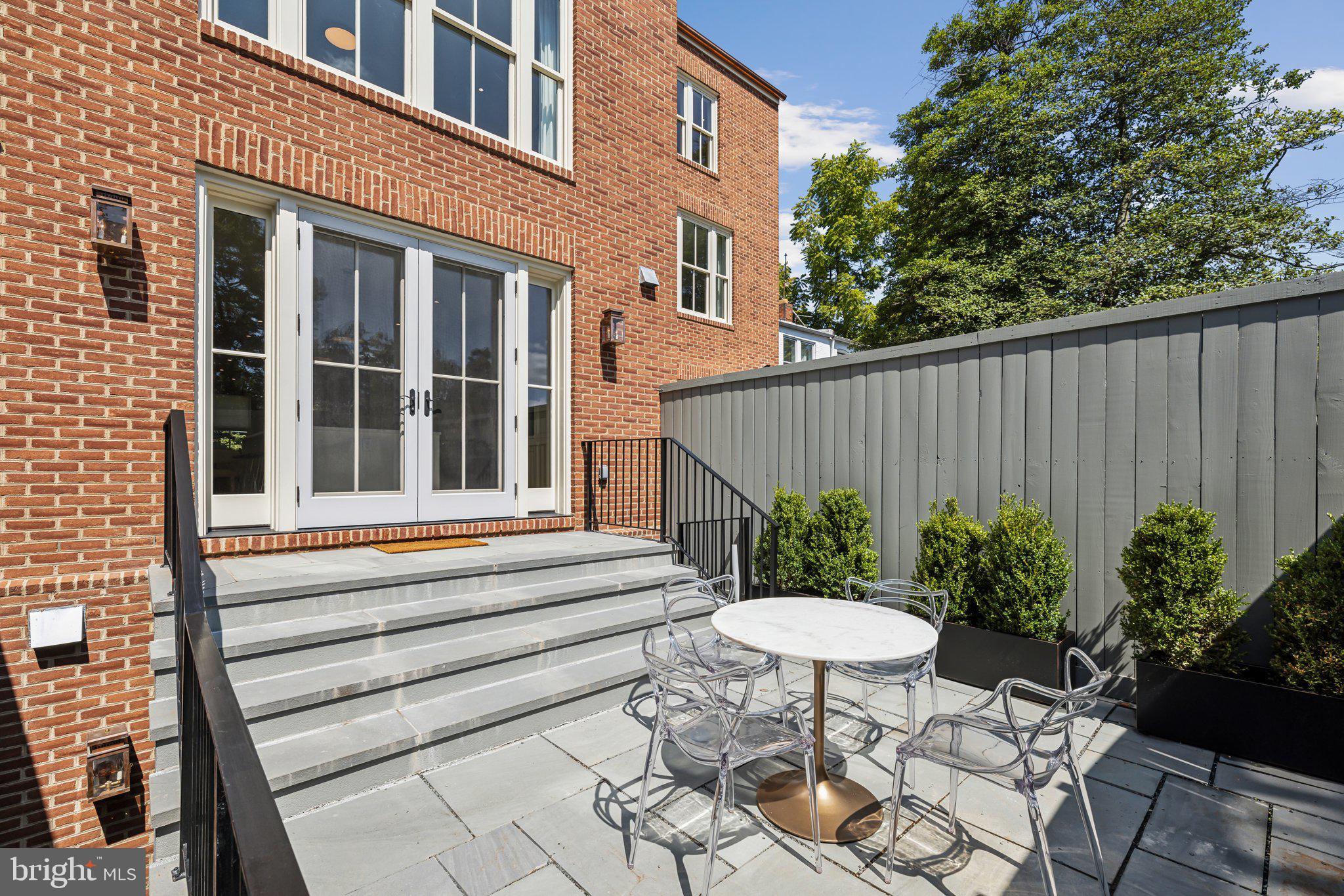 GEORGETOWN - Residential