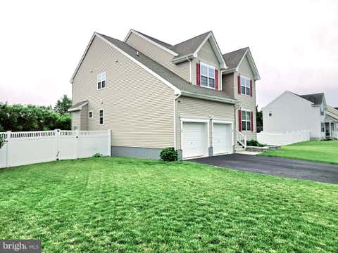 Homes For Sale - 5 Moonlight Drive<br/> EGG HARBOR TOWNSHIP, NJ 08234