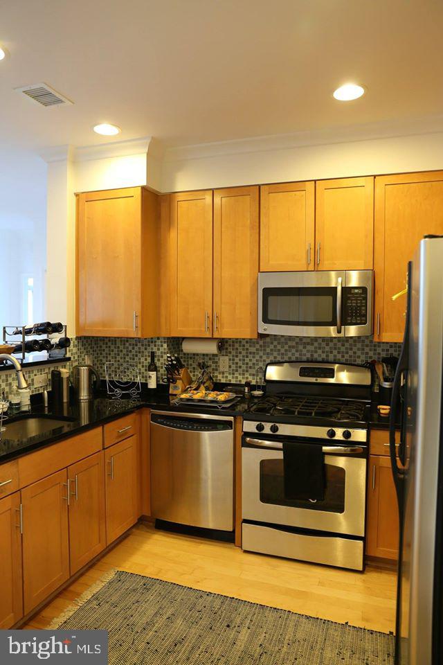 ARLINGTON - Residential Lease