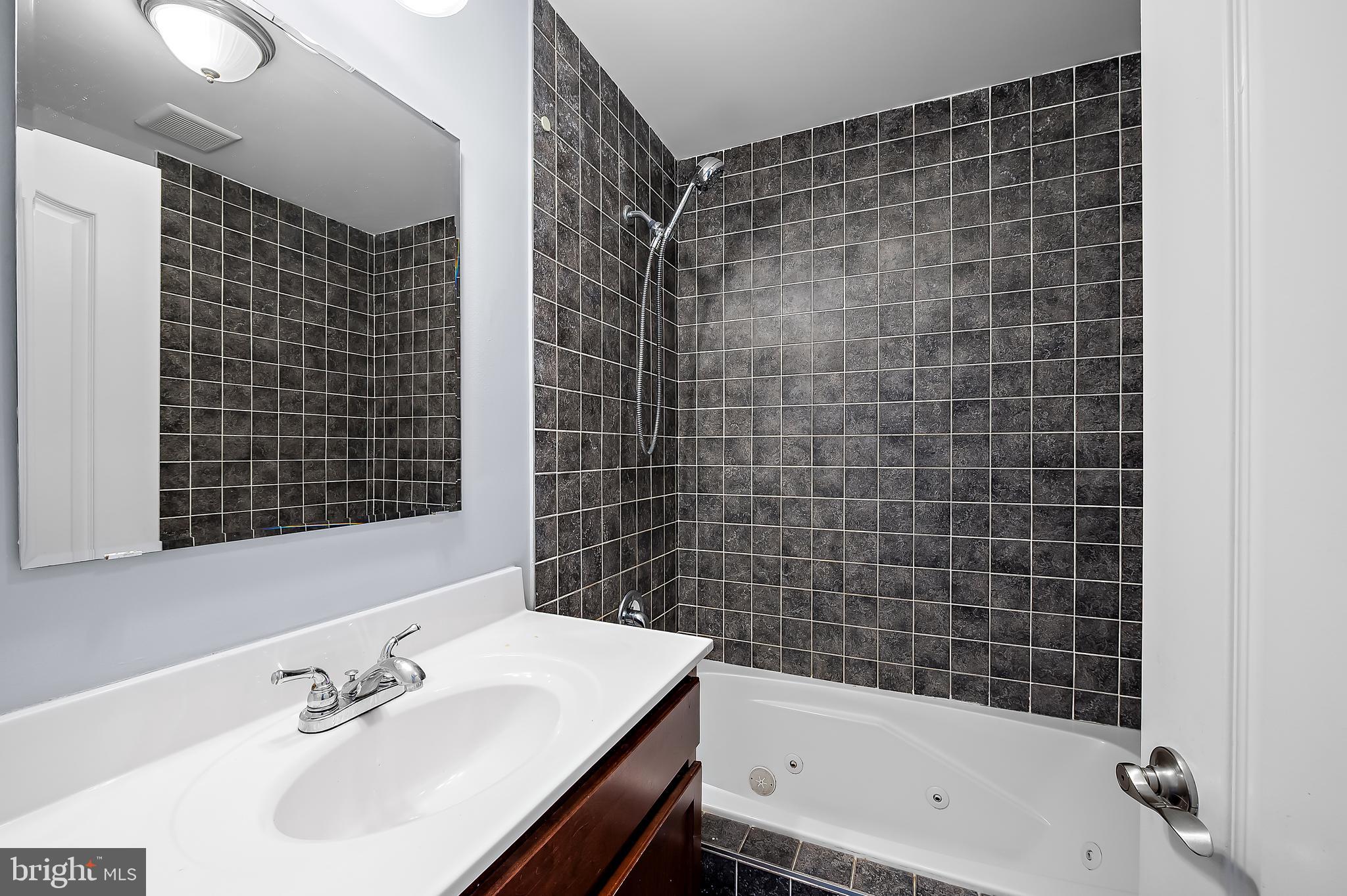 BARCLAY - Residential