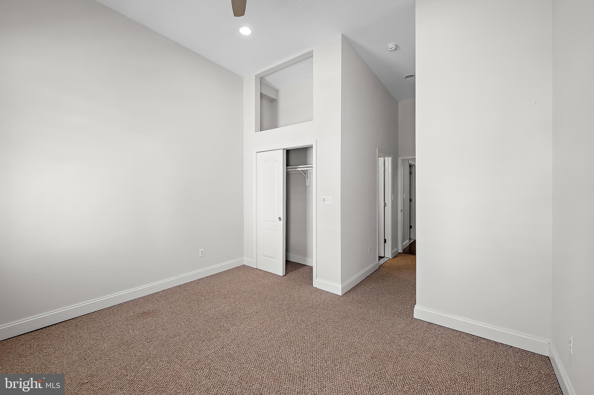 BARCLAY - Residential