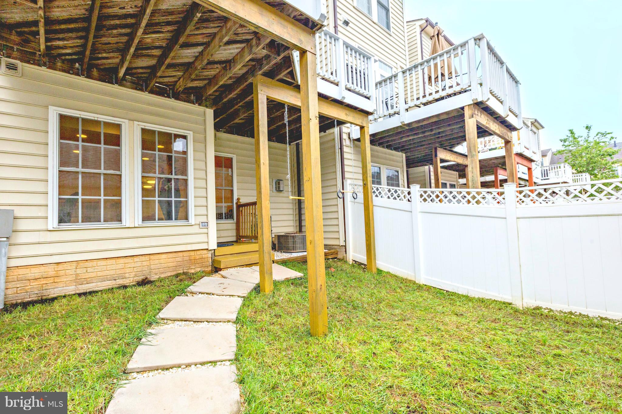 LAKELANDS - Residential Lease