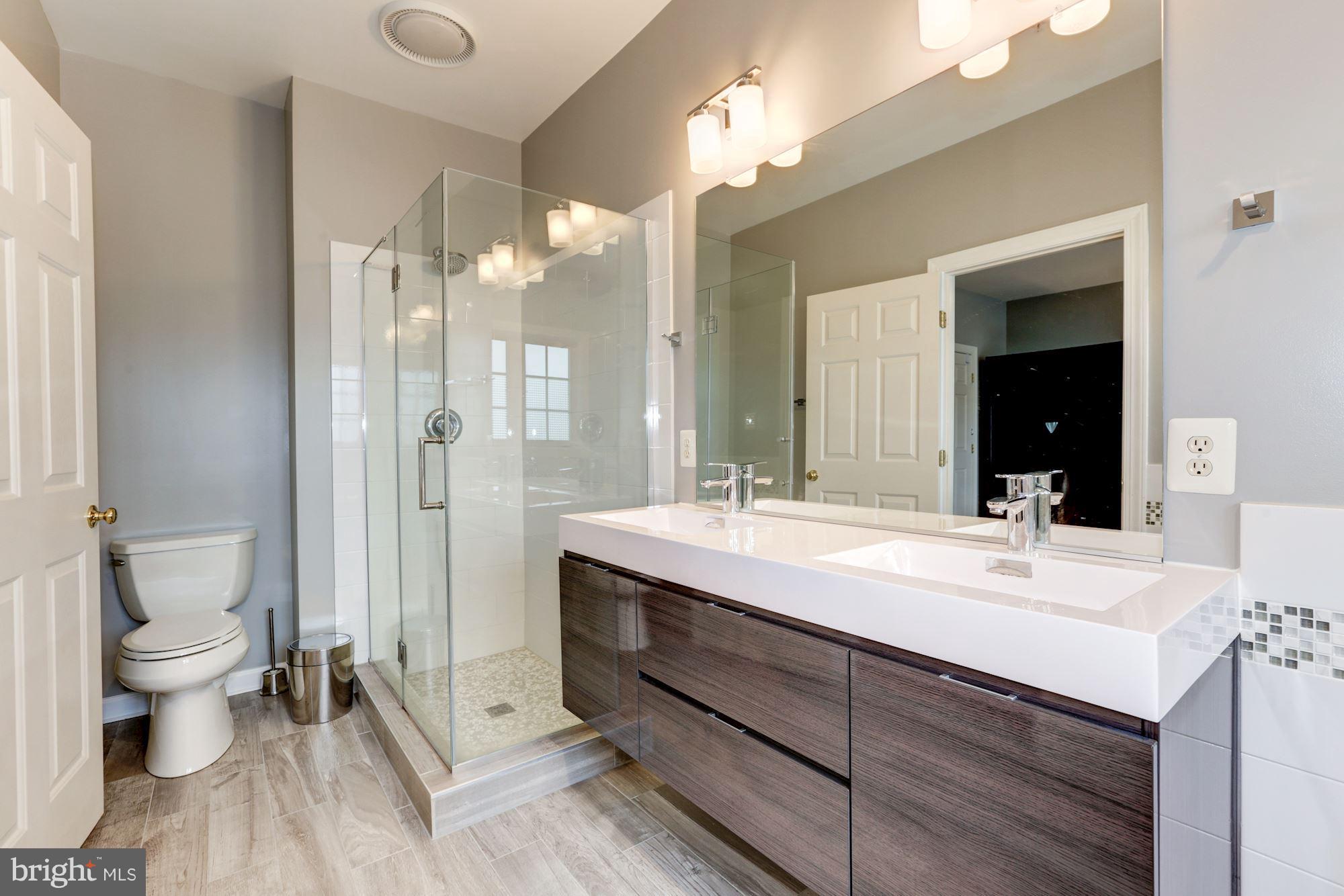 LAKELANDS - Residential Lease