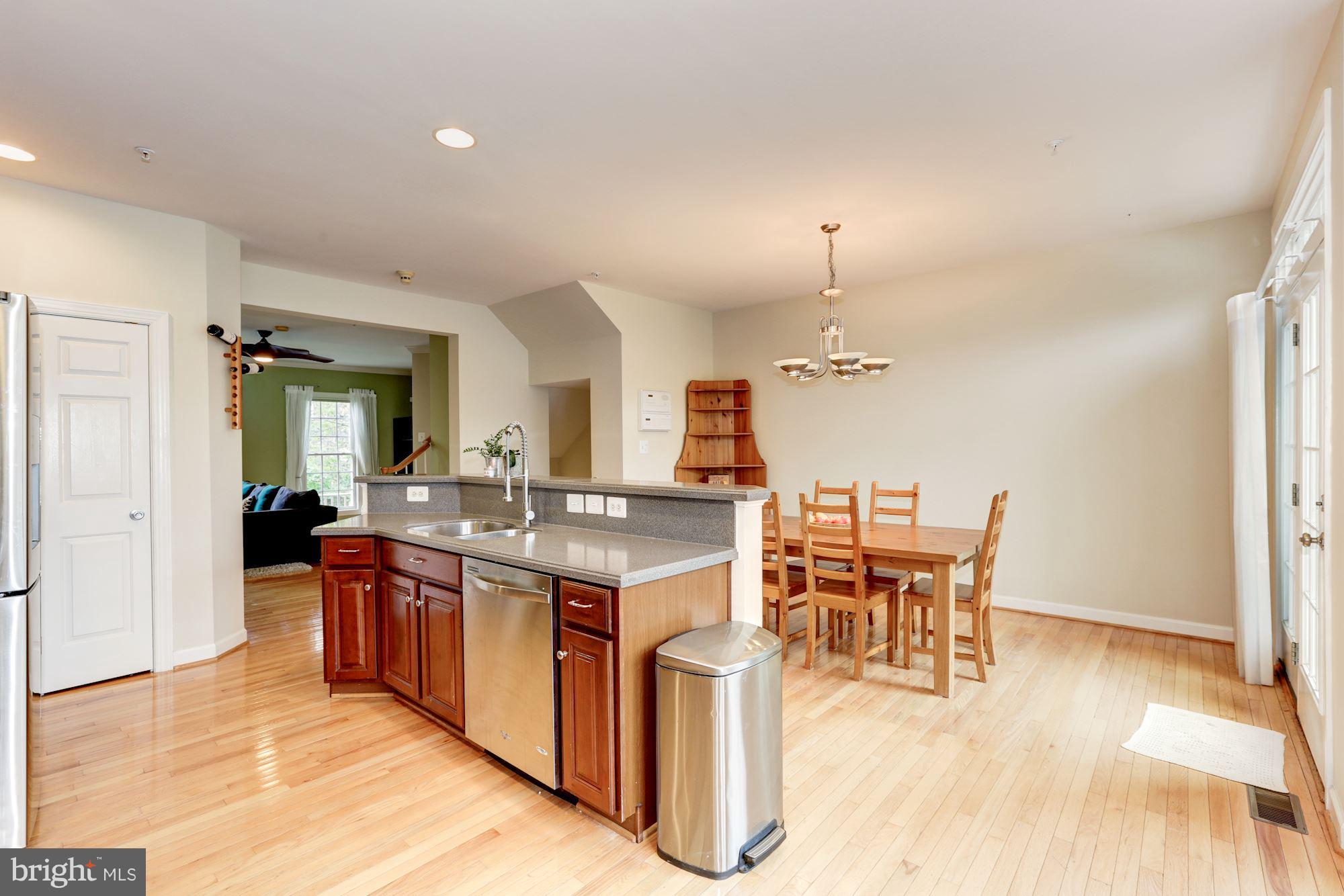 LAKELANDS - Residential Lease