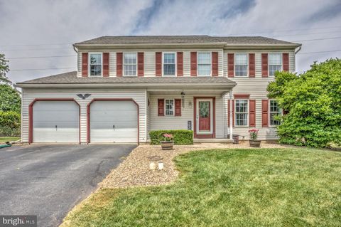 Photo of 25 Cedar Court, Reinholds, PA 17569 (MLS # PALA2052734)
