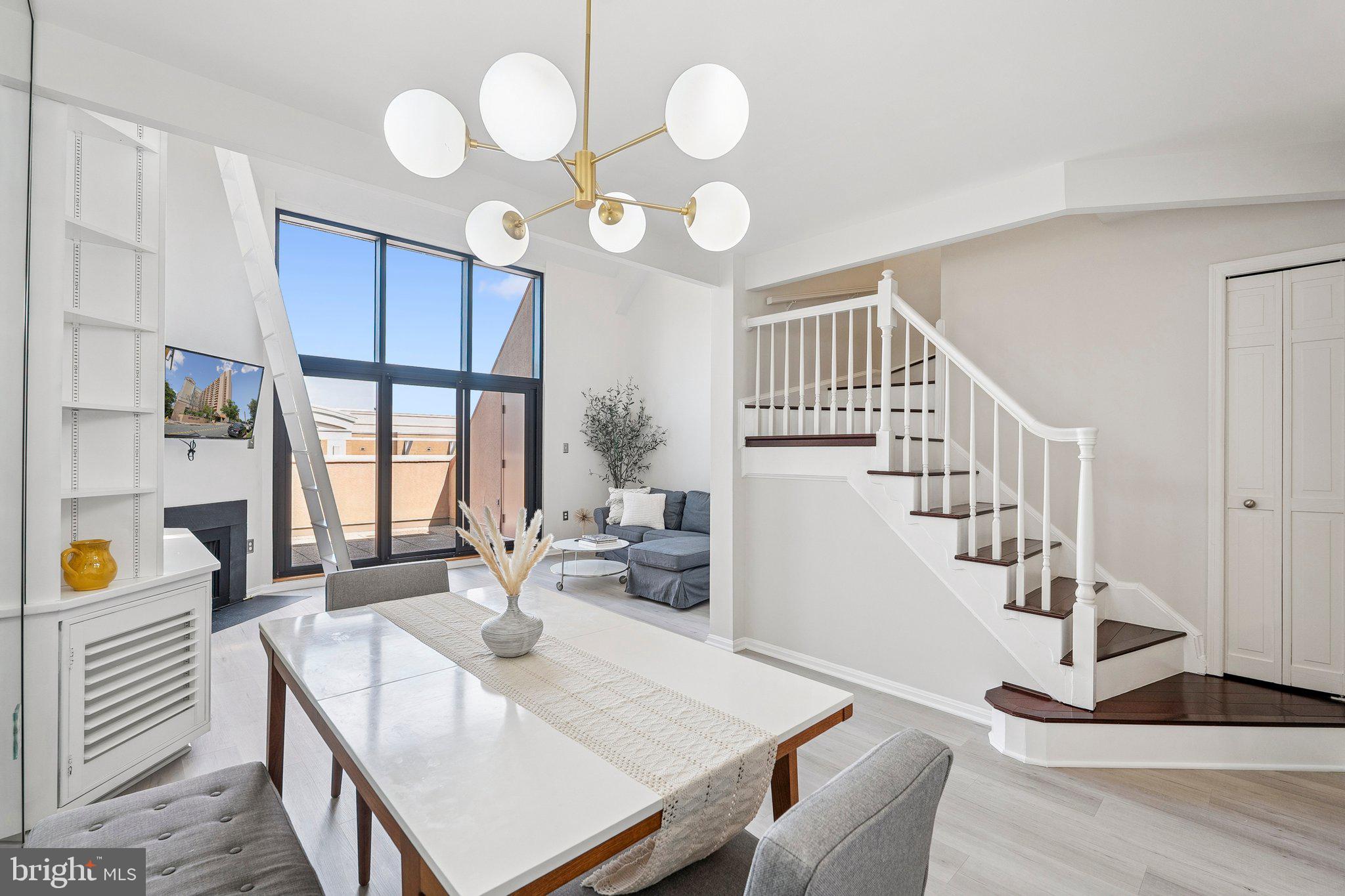 1301 N COURTHOUSE ROAD 1812