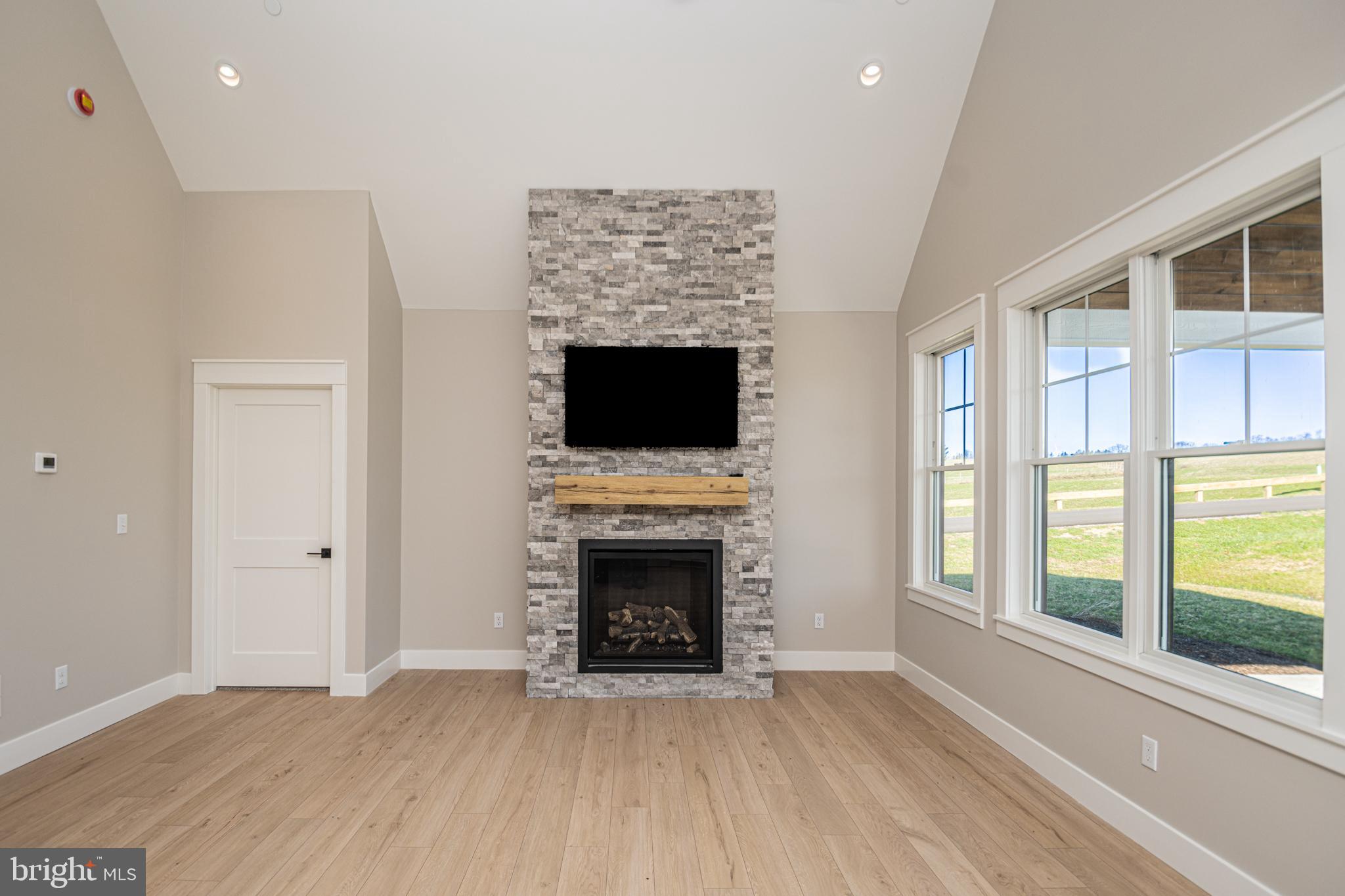 GRANTSVILLE - Residential