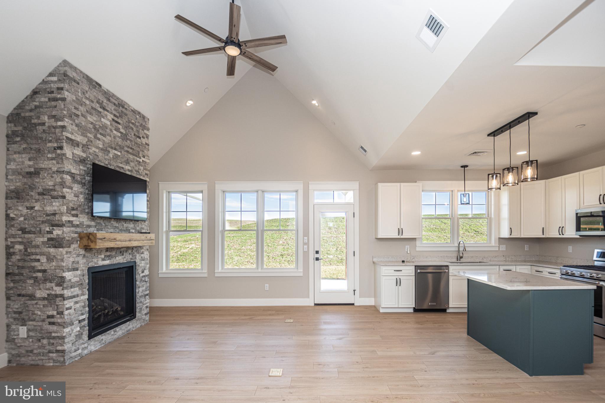 GRANTSVILLE - Residential