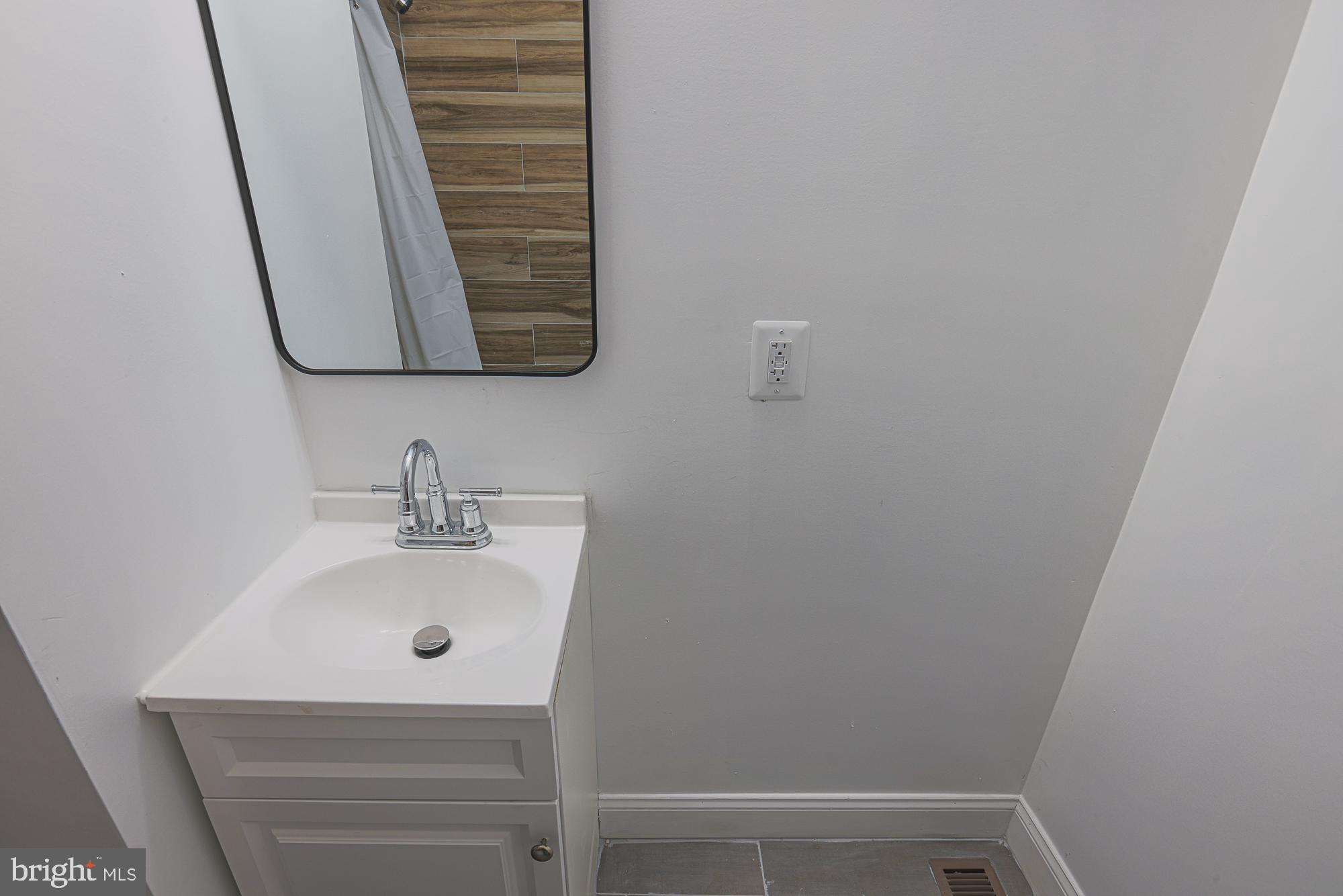 KENWOOD - Residential