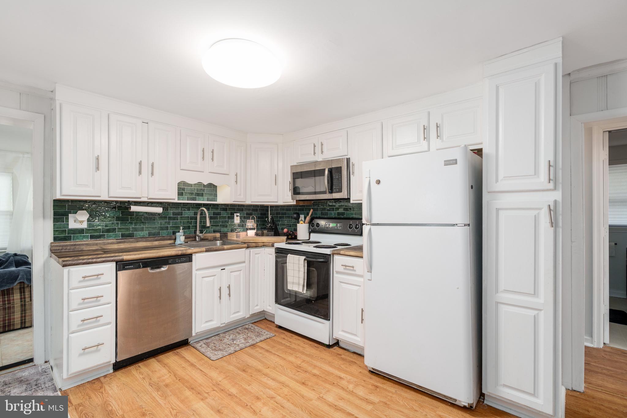 1477 CARPENTERS POINT ROAD
