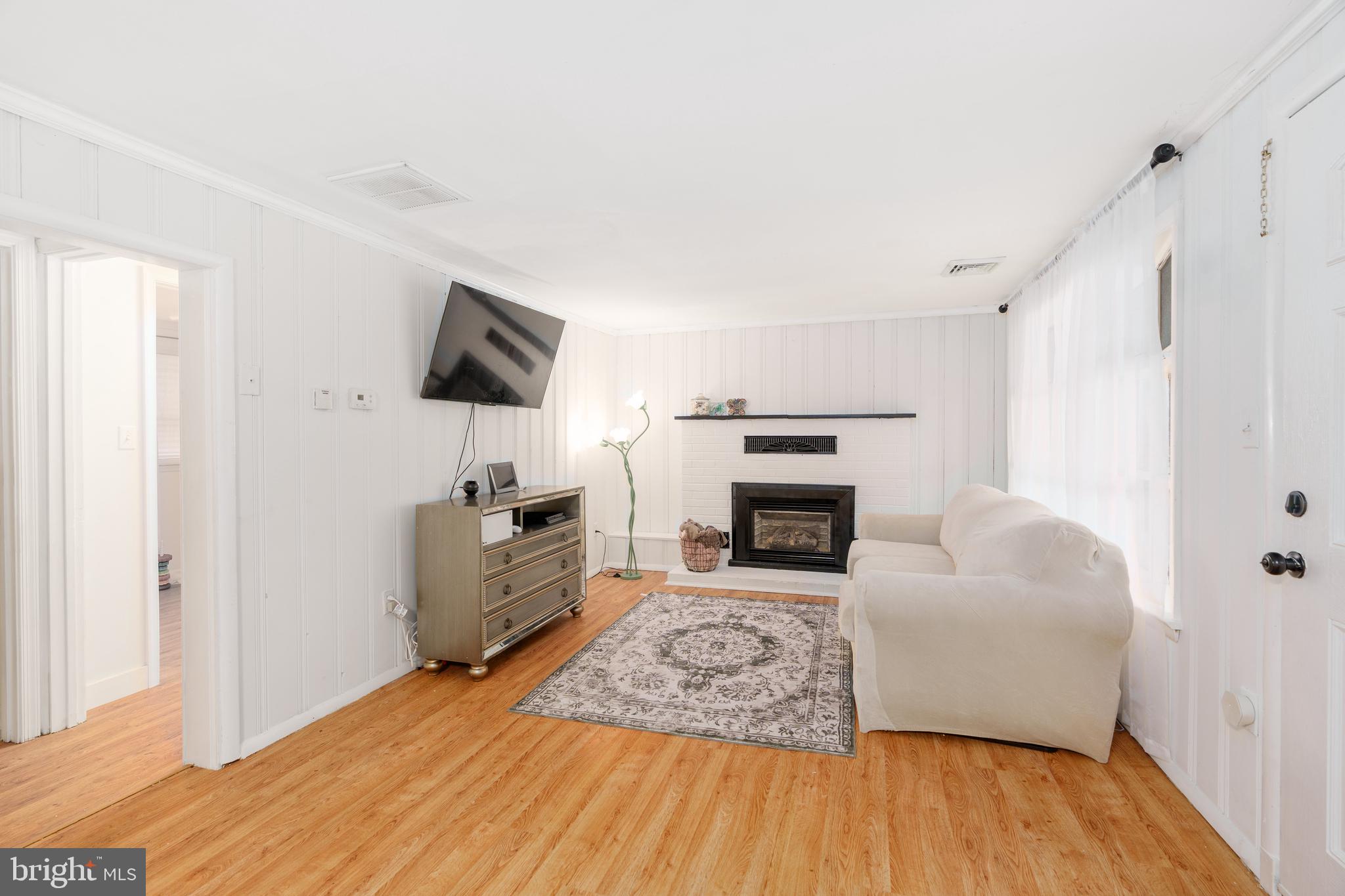 1477 CARPENTERS POINT ROAD