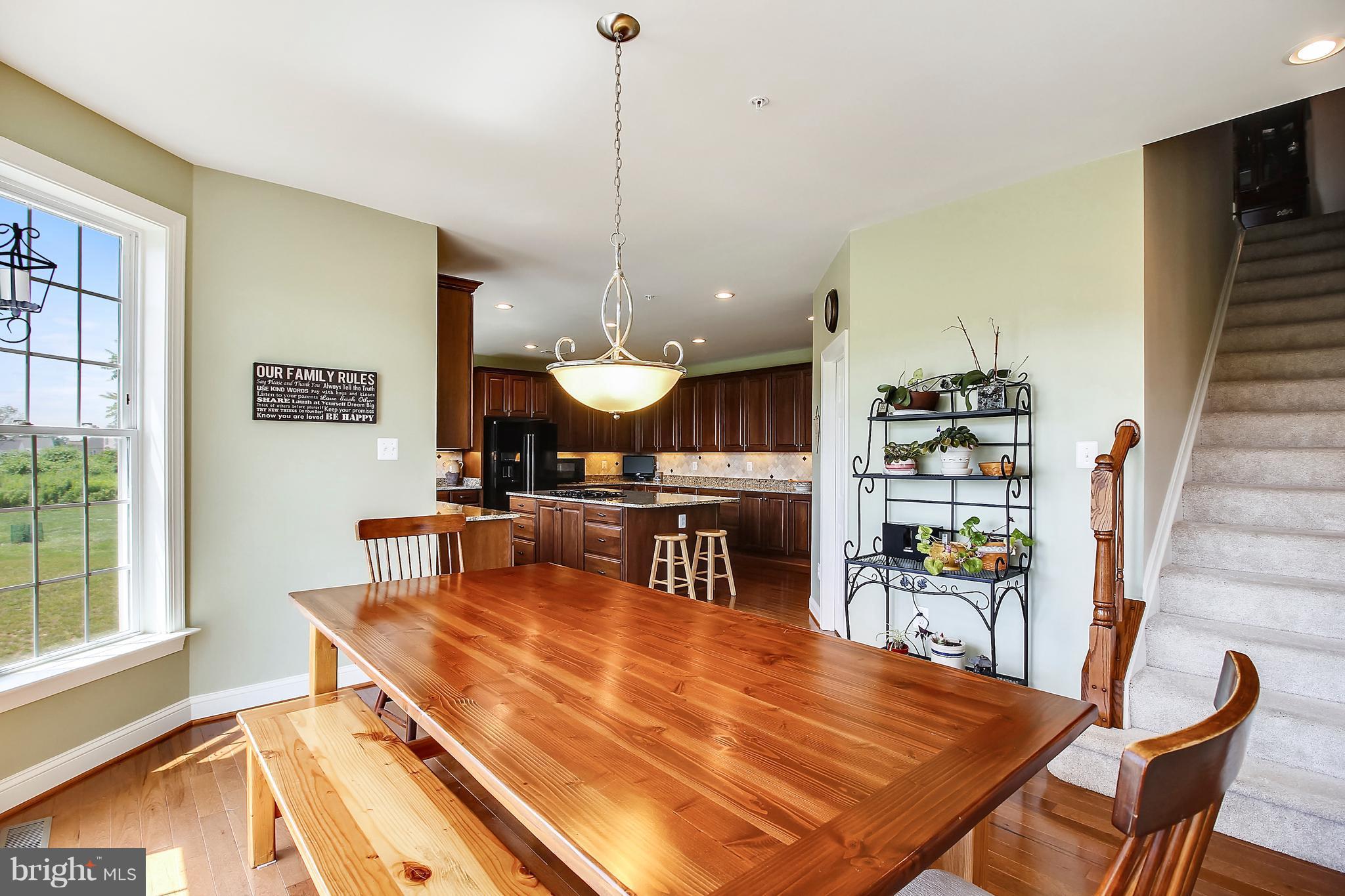 ROYAL OAKS - Residential