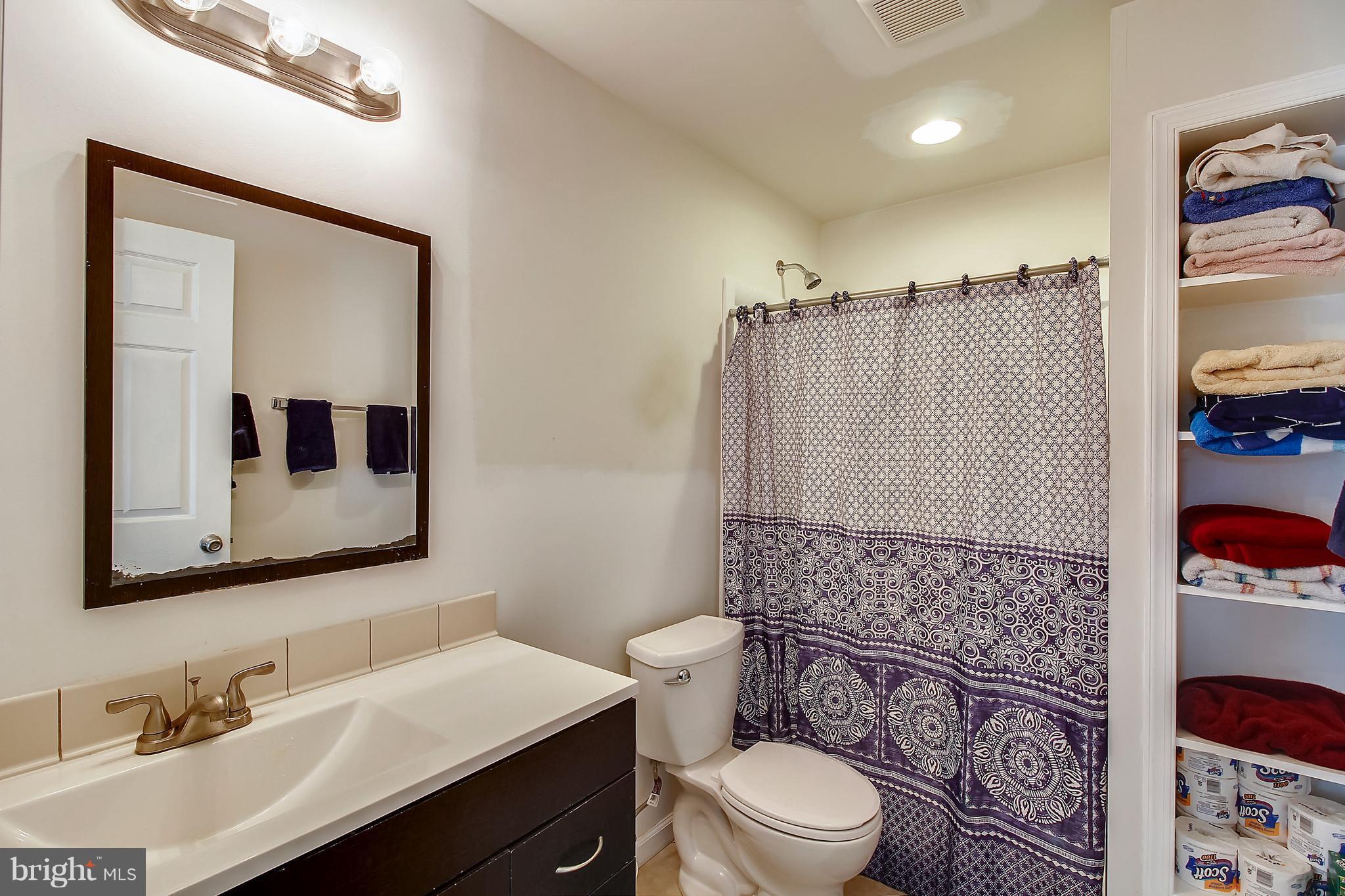 ROYAL OAKS - Residential