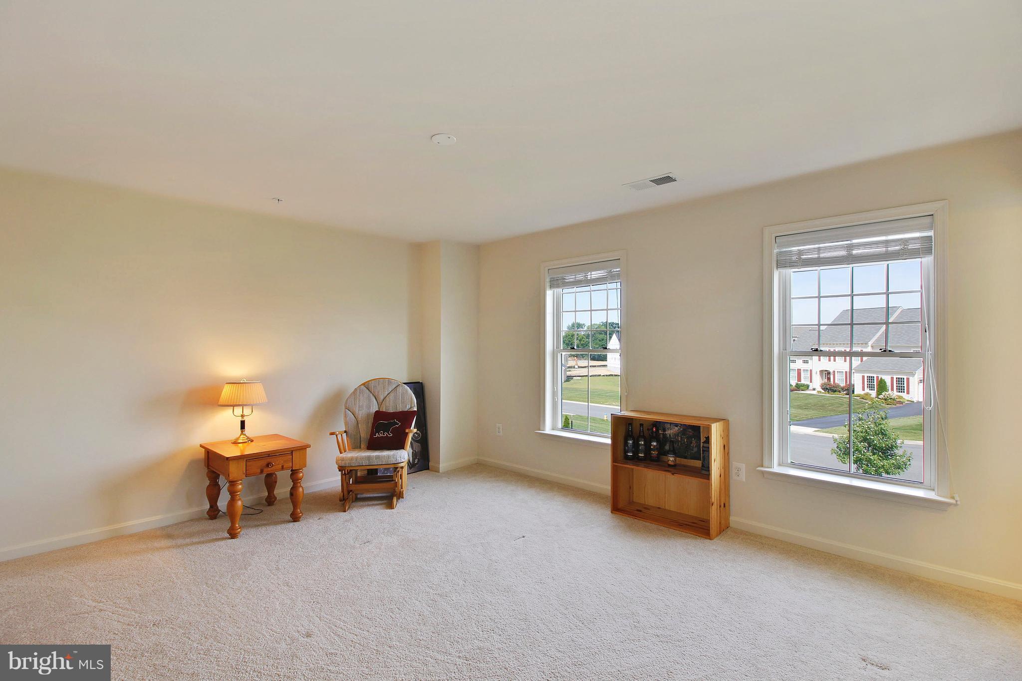 ROYAL OAKS - Residential