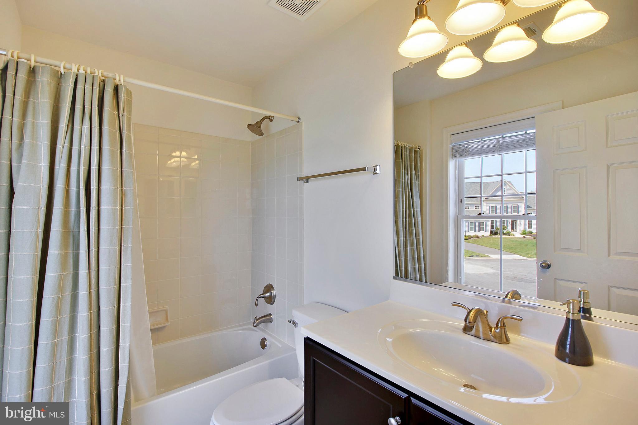 ROYAL OAKS - Residential