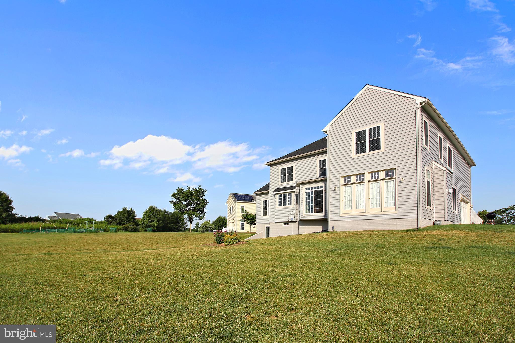 ROYAL OAKS - Residential