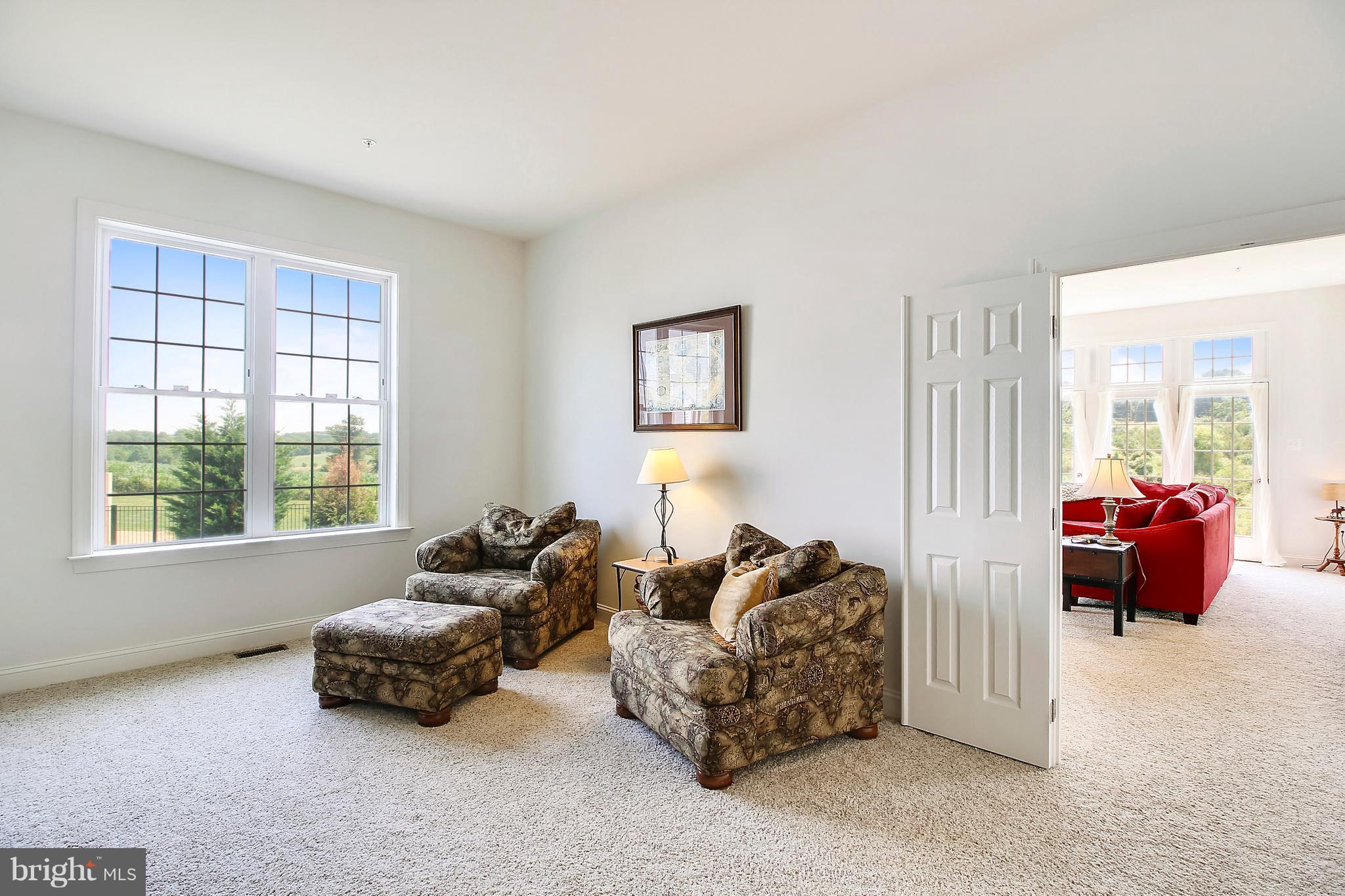 ROYAL OAKS - Residential