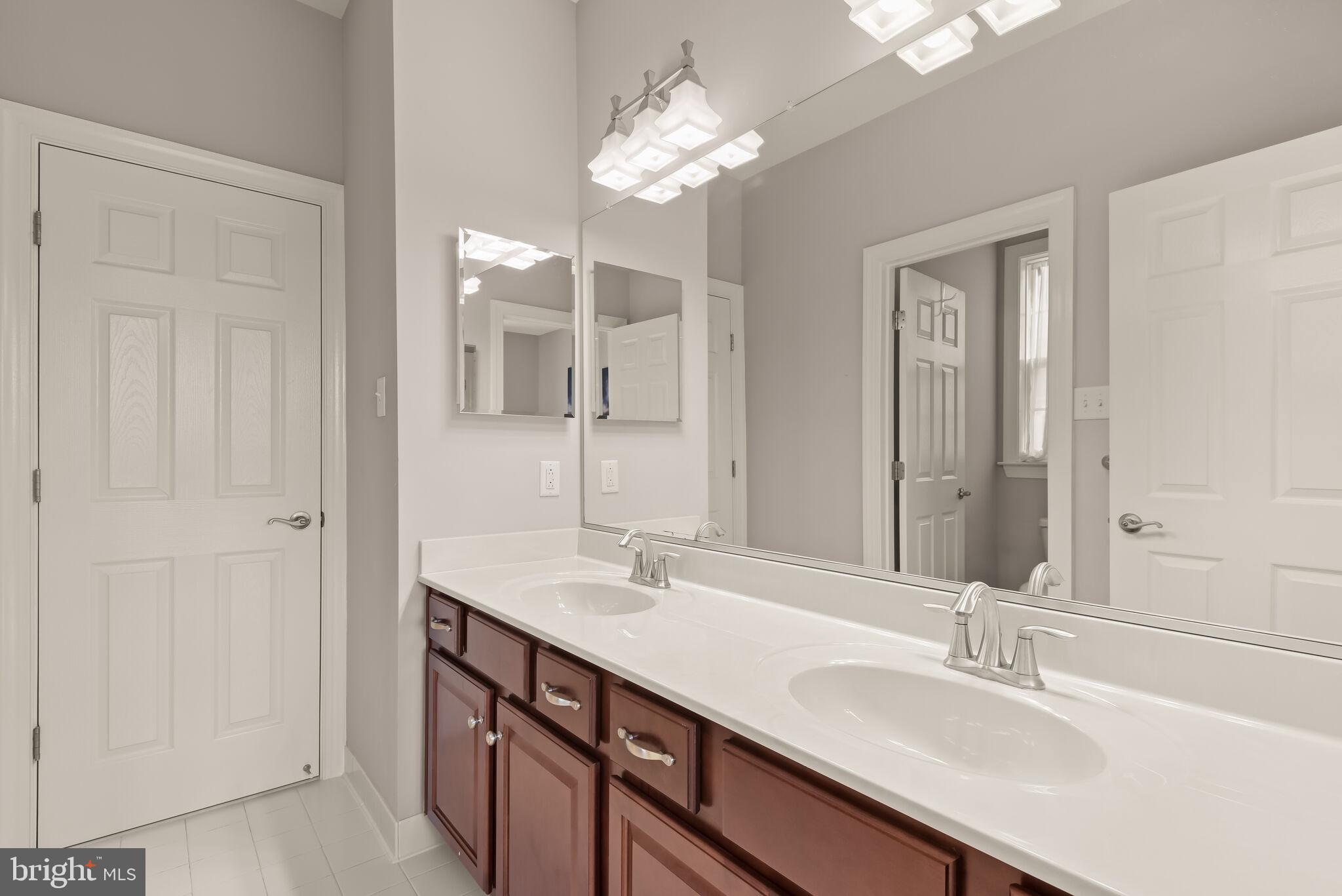 EMERSON - Residential