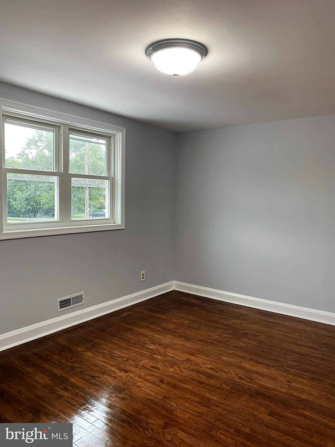 EASTFIELD - Residential Lease