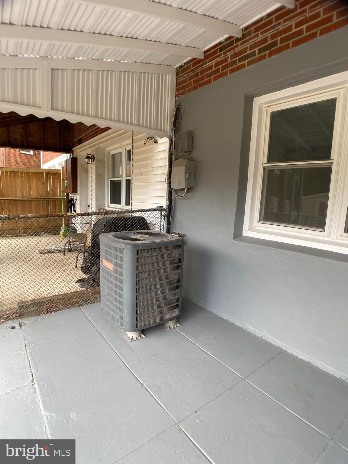 EASTFIELD - Residential Lease