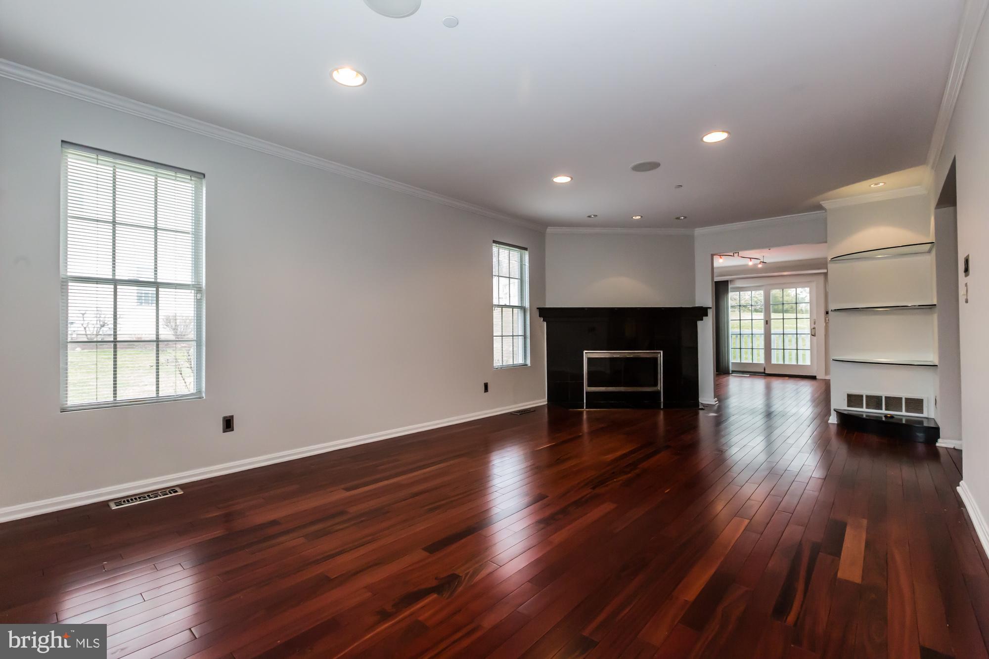 331 BRISTOL CIRCLE