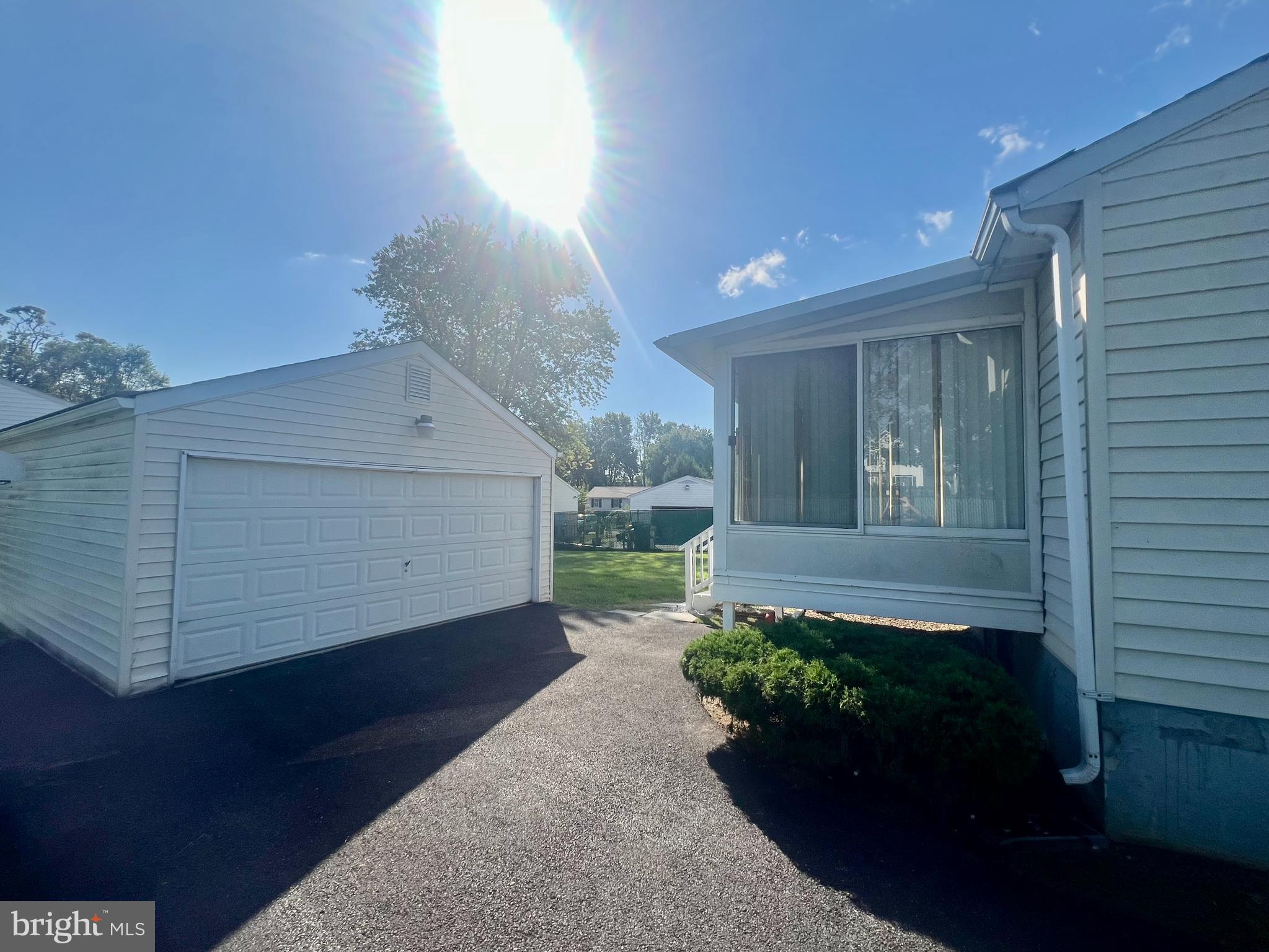 SUMMIT FARMS - Residential