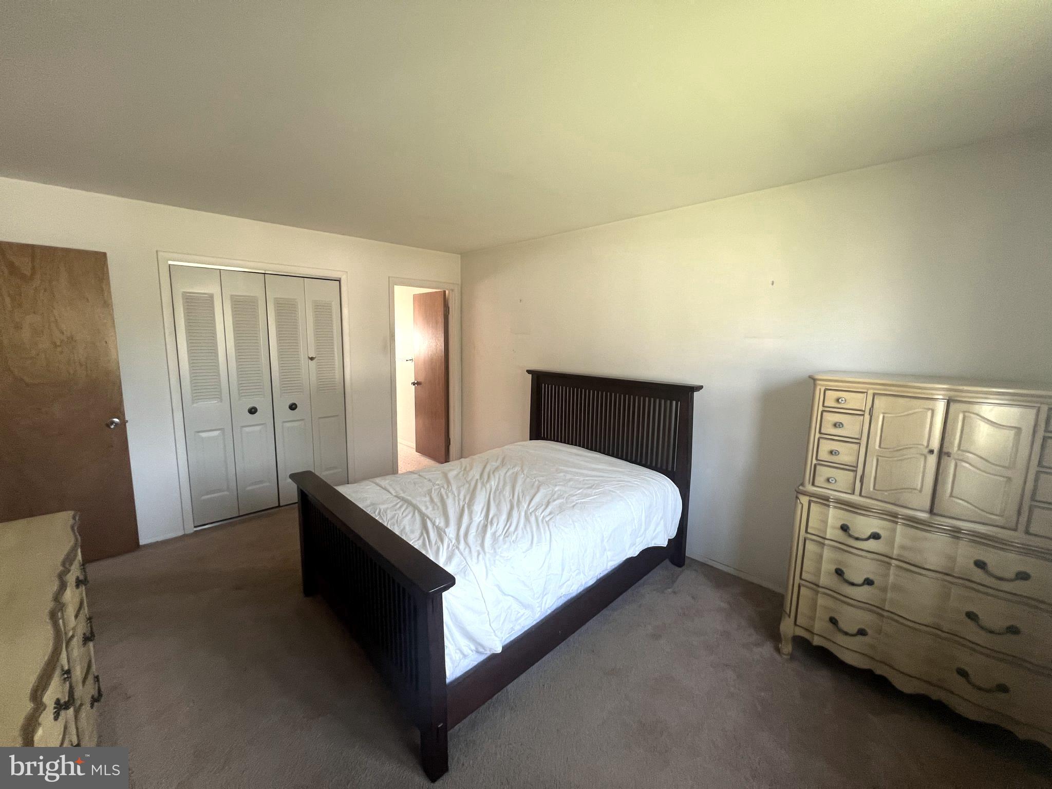 SUMMIT FARMS - Residential