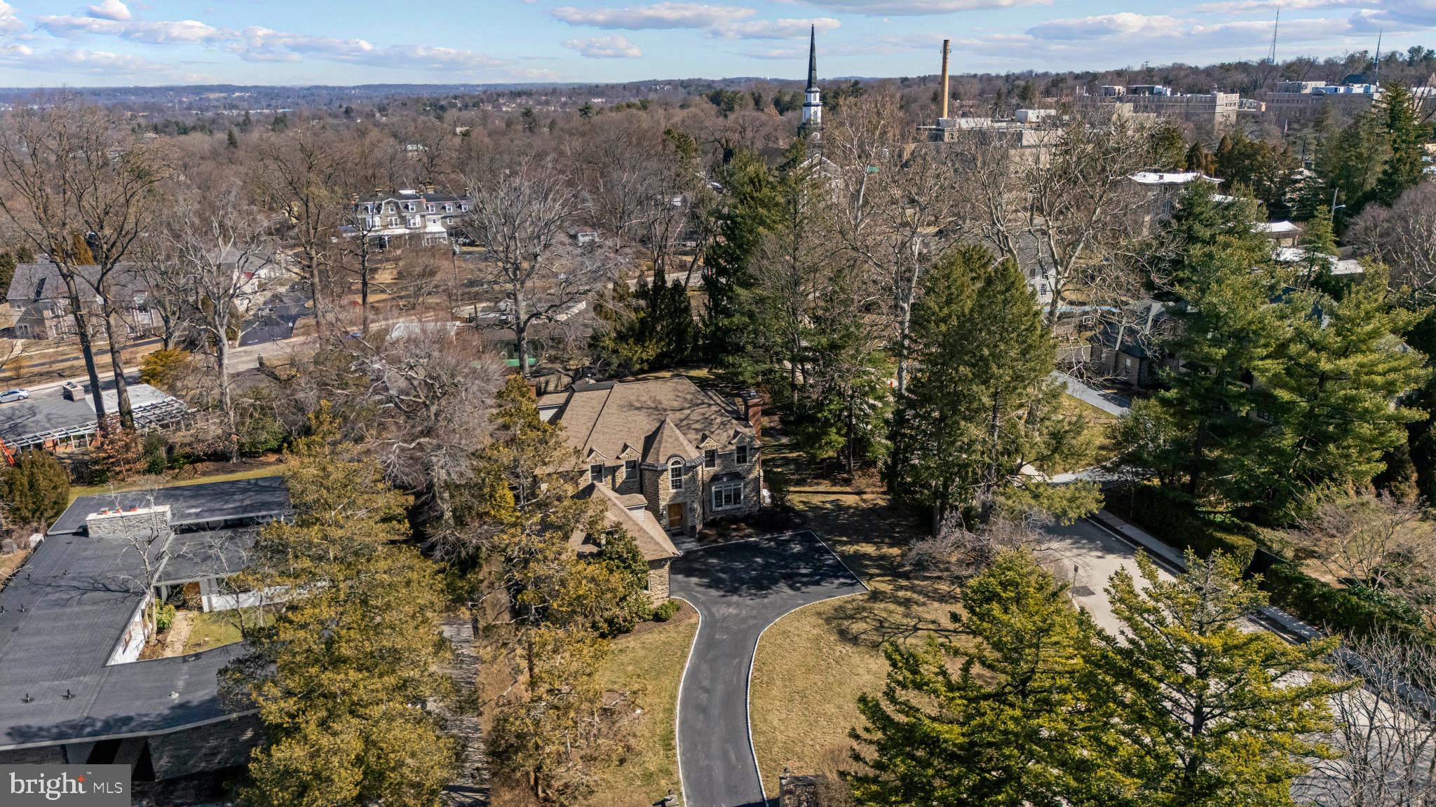 CHESTNUT HILL - Residential