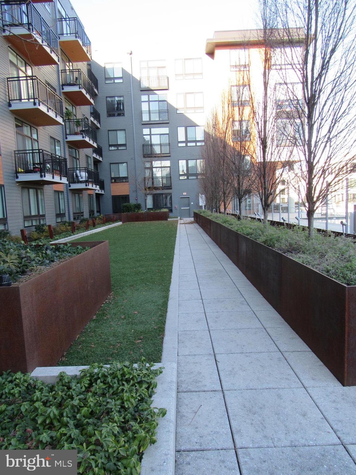 NATIONAL HARBOR - Residential Lease