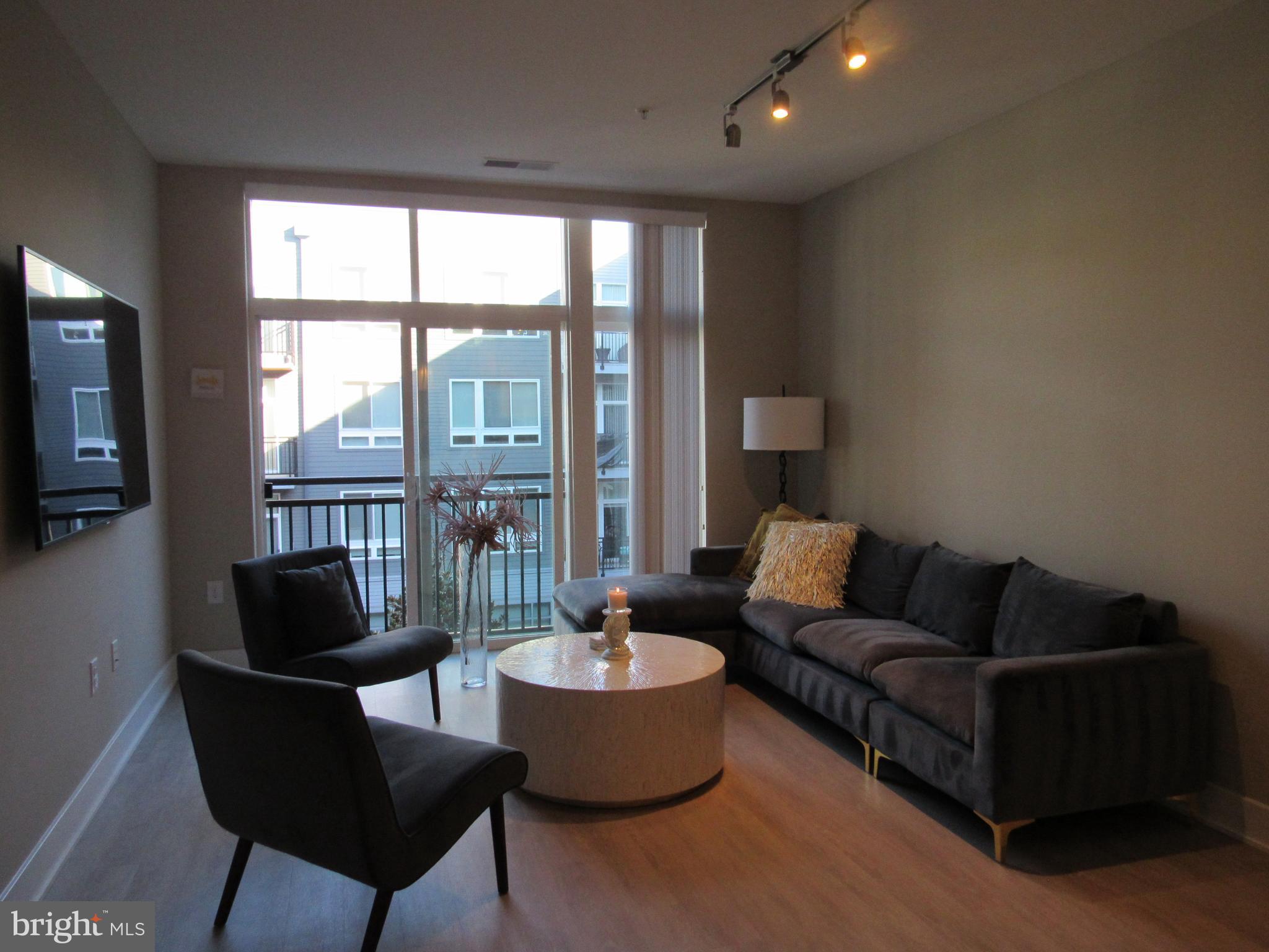 NATIONAL HARBOR - Residential Lease