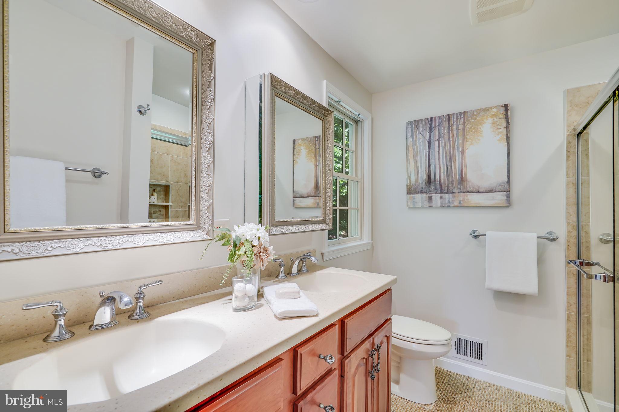 IDYLWOOD KNOLL - Residential