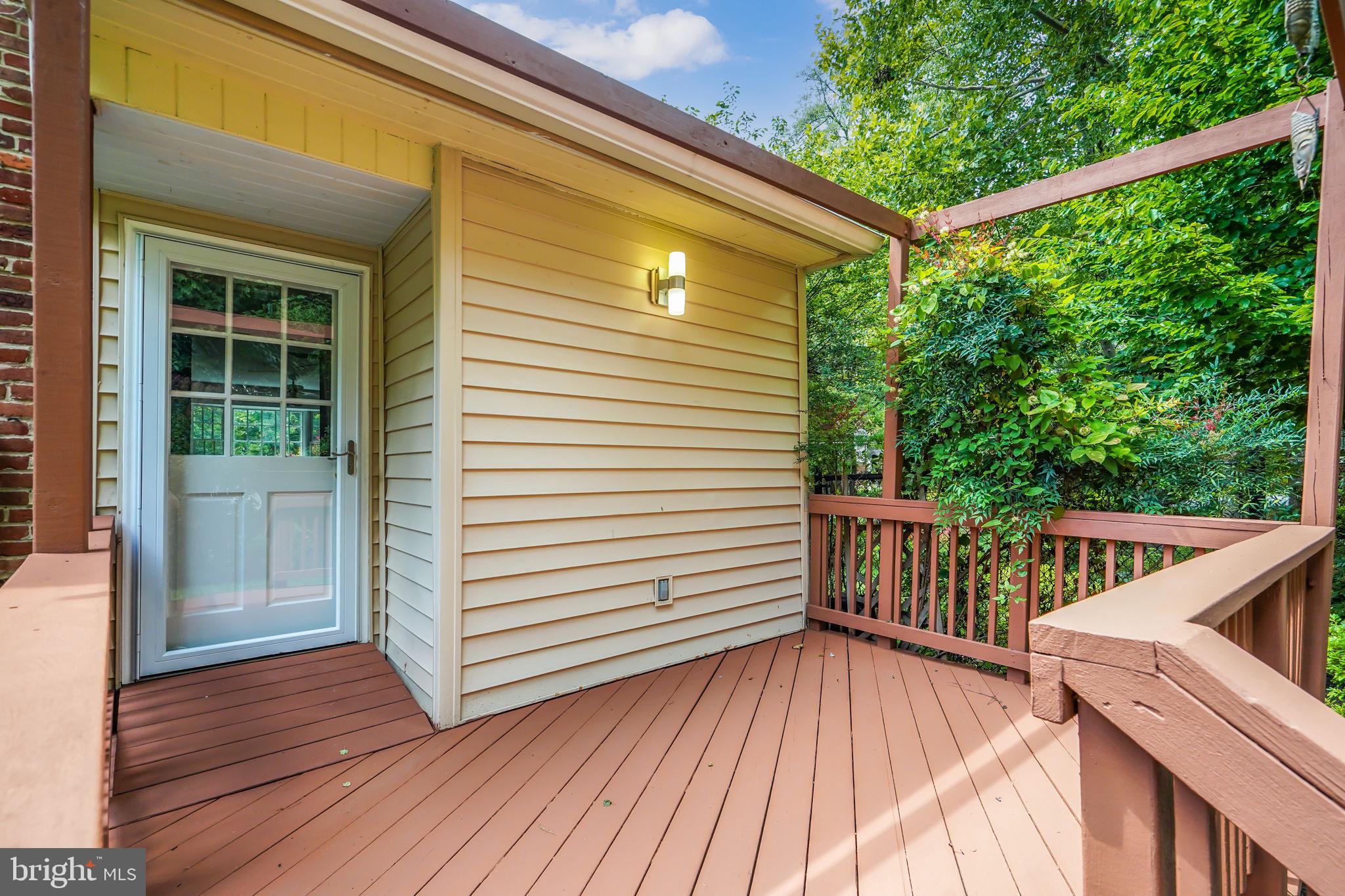 IDYLWOOD KNOLL - Residential