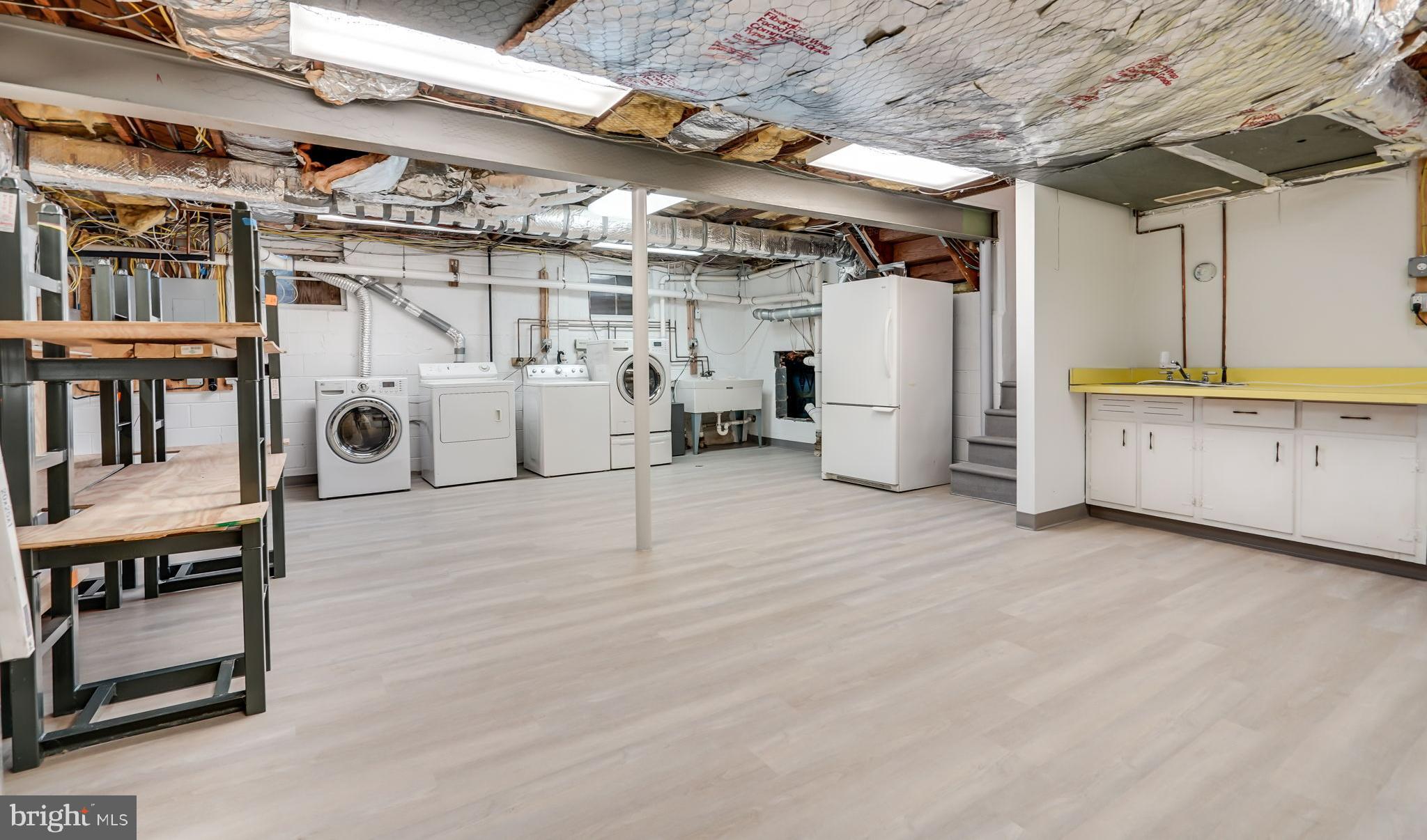 IDYLWOOD KNOLL - Residential