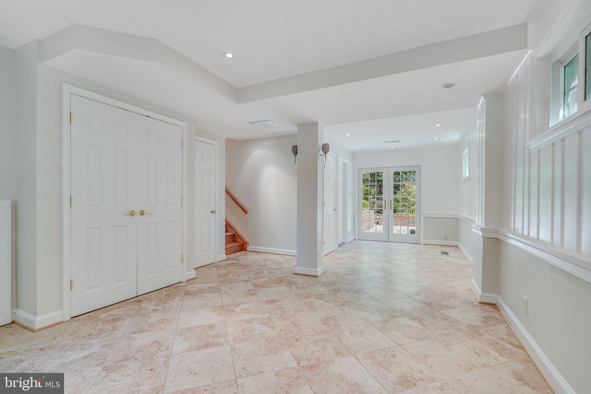 IDYLWOOD KNOLL - Residential