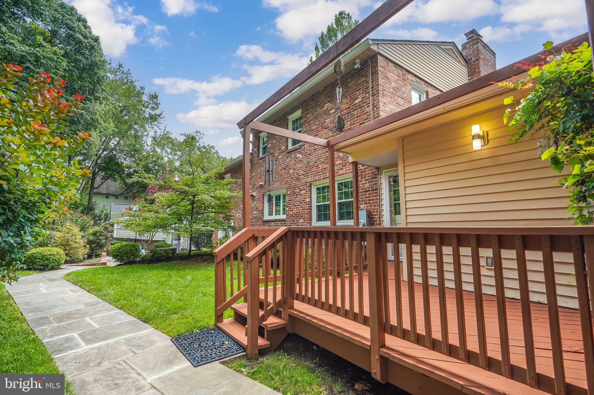 IDYLWOOD KNOLL - Residential