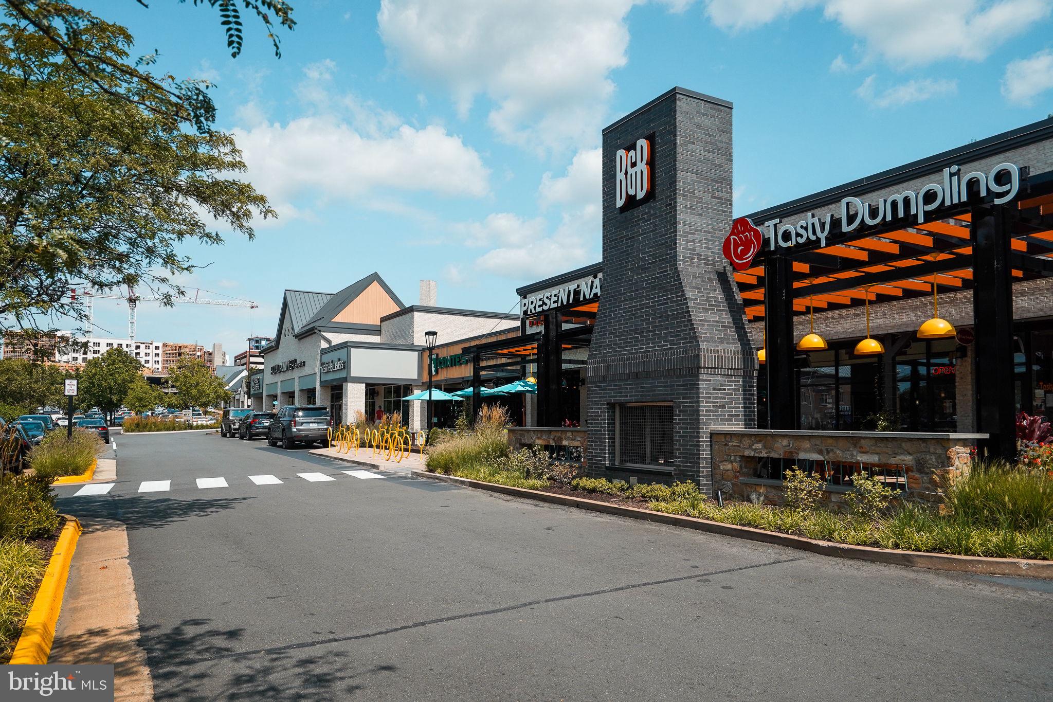 IDYLWOOD KNOLL - Residential