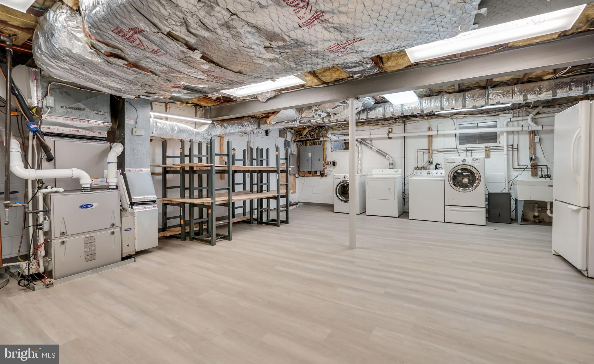 IDYLWOOD KNOLL - Residential