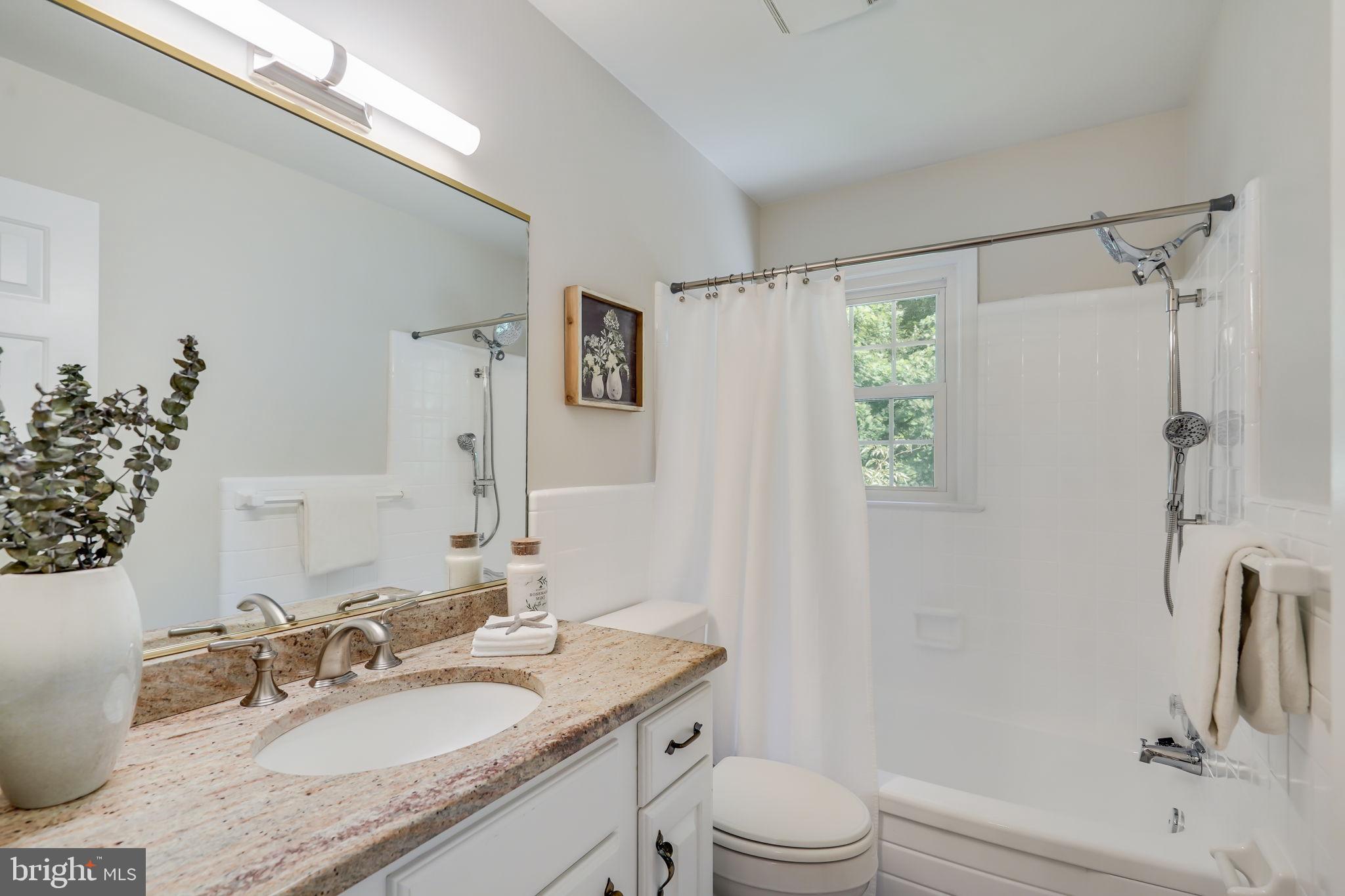 IDYLWOOD KNOLL - Residential