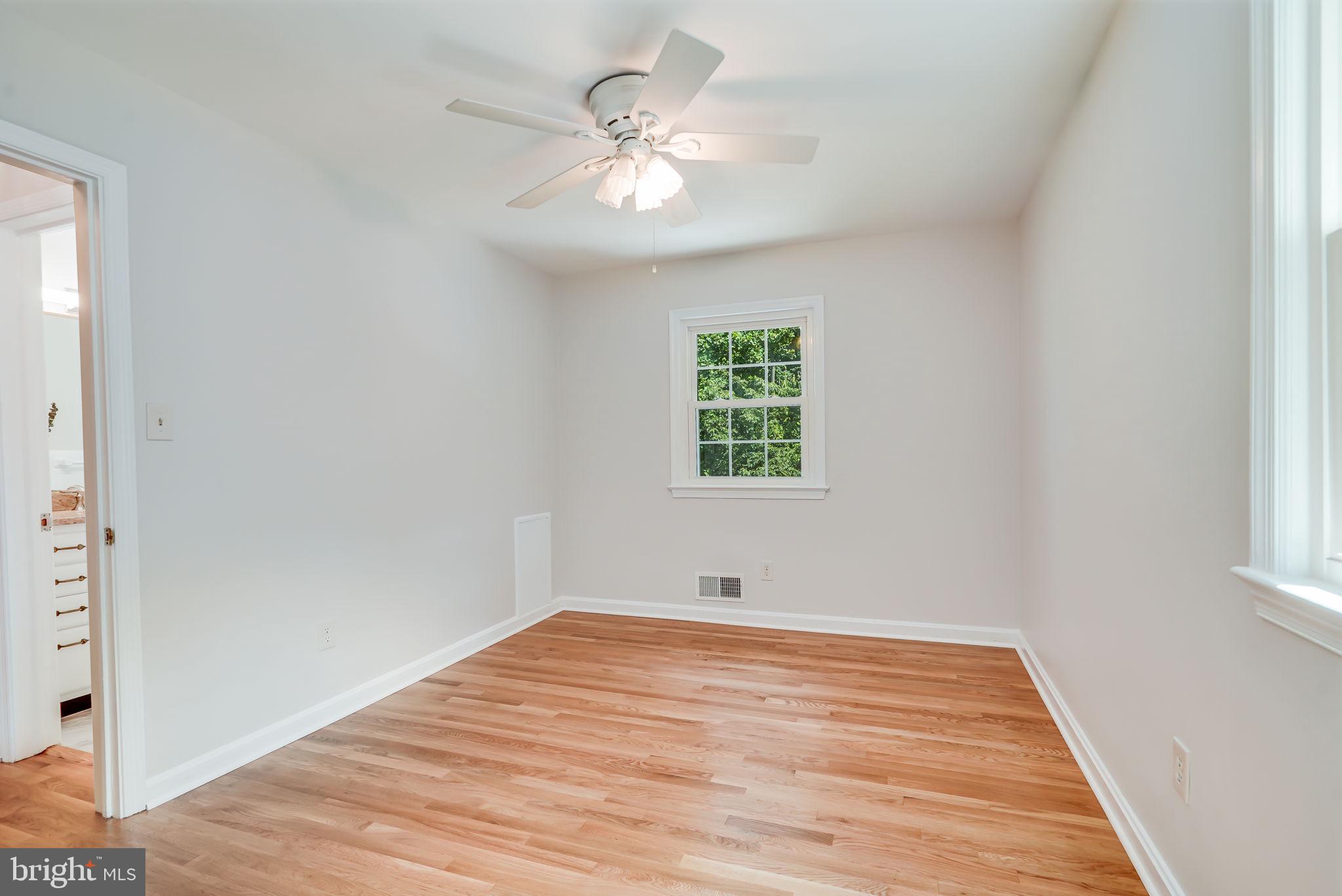 IDYLWOOD KNOLL - Residential