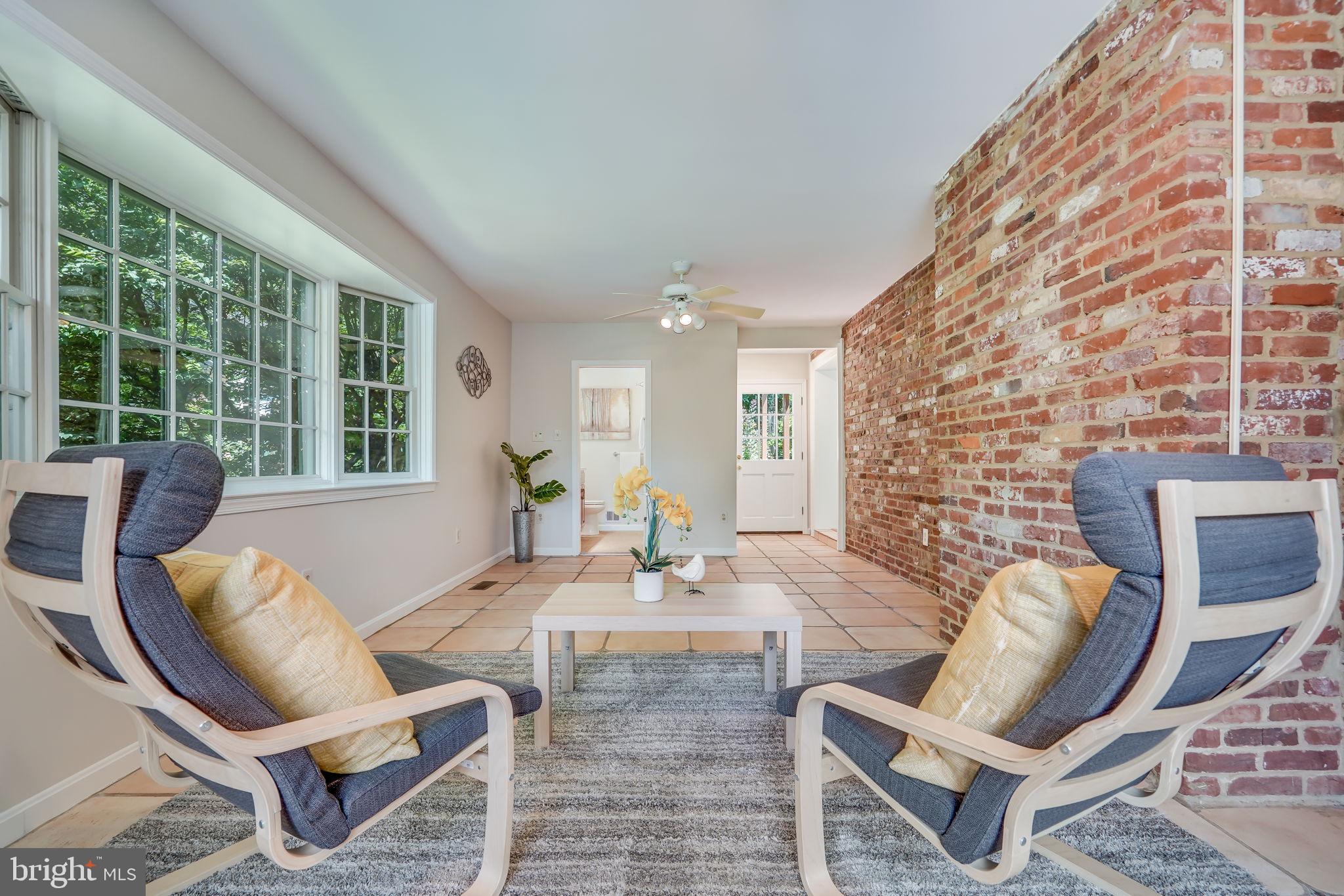 IDYLWOOD KNOLL - Residential